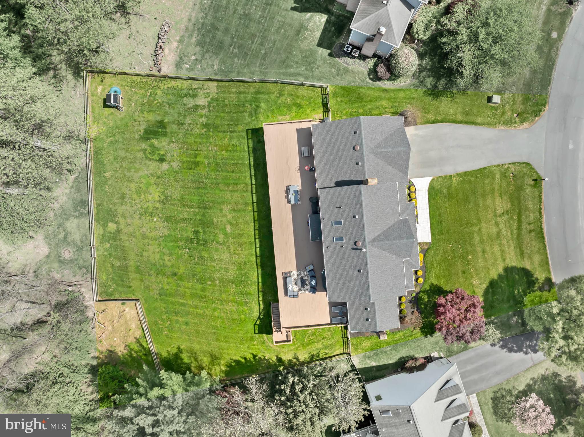 NAPLES MANOR - Residential