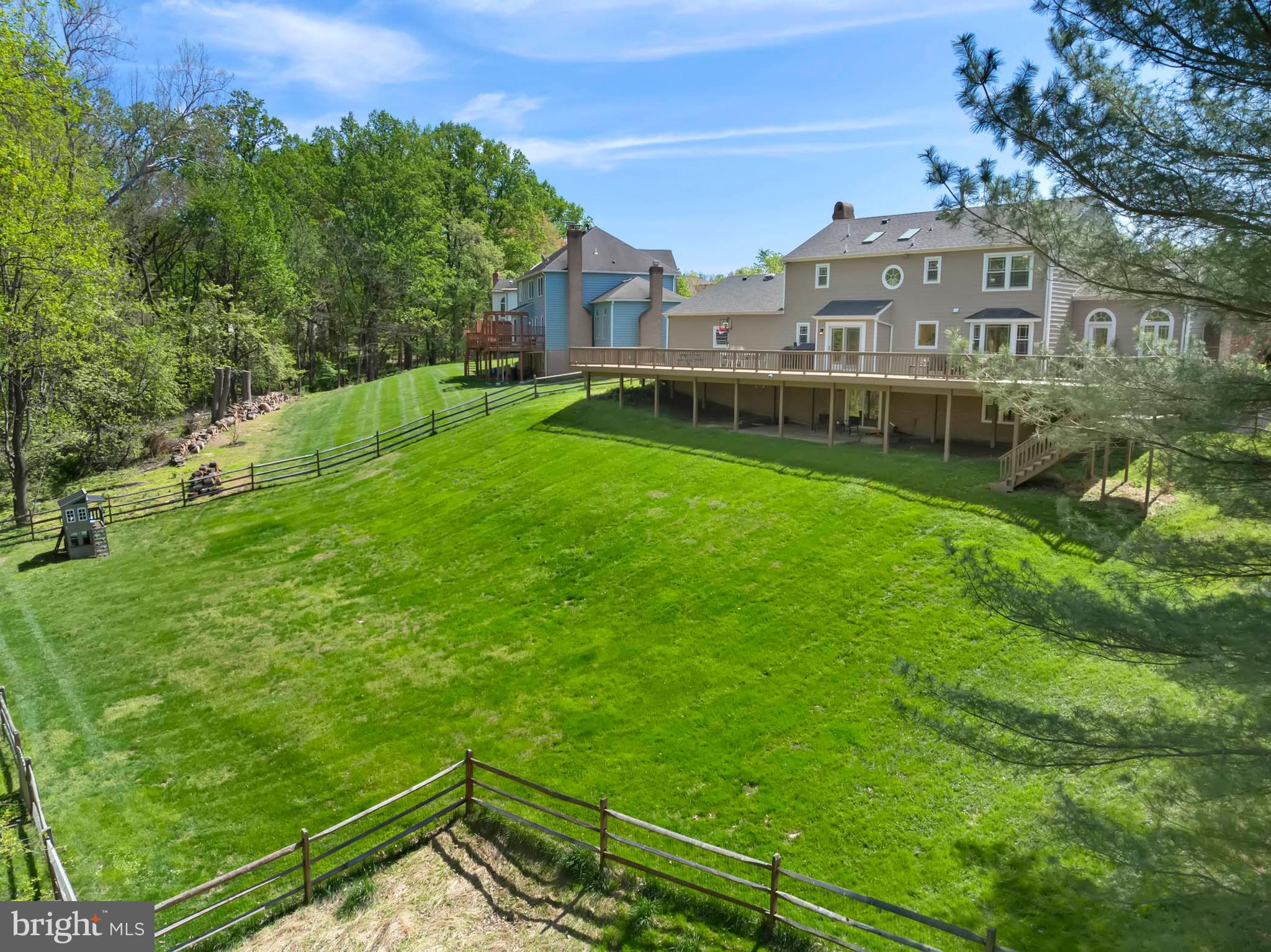 NAPLES MANOR - Residential