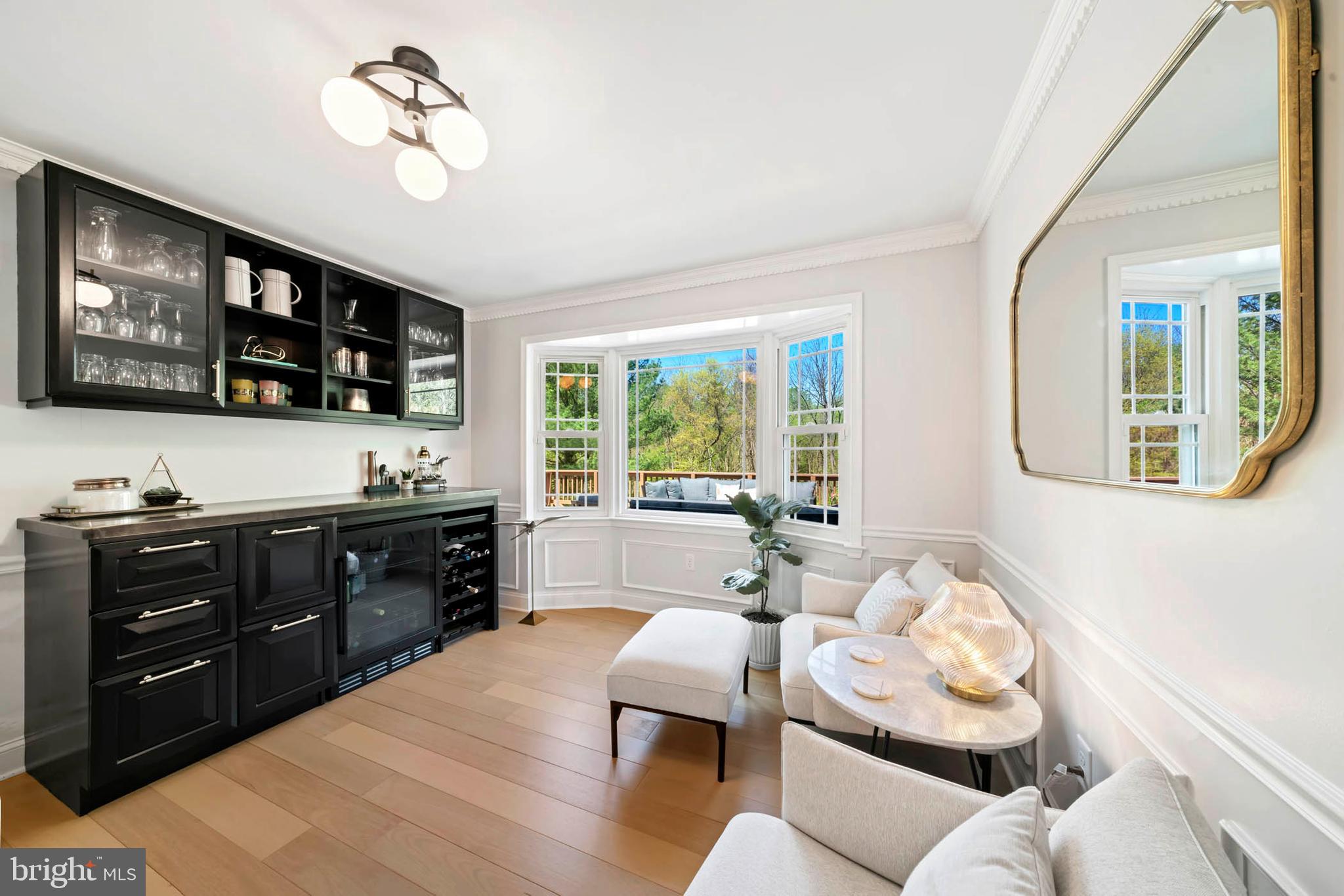 NAPLES MANOR - Residential