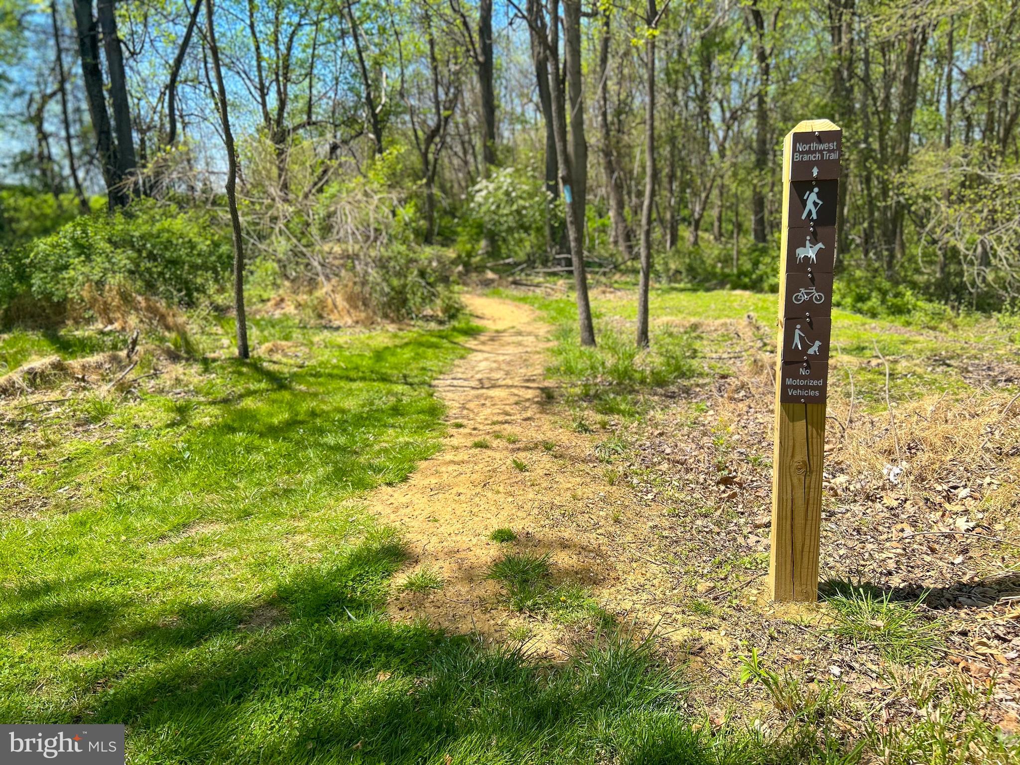 NAPLES MANOR - Residential