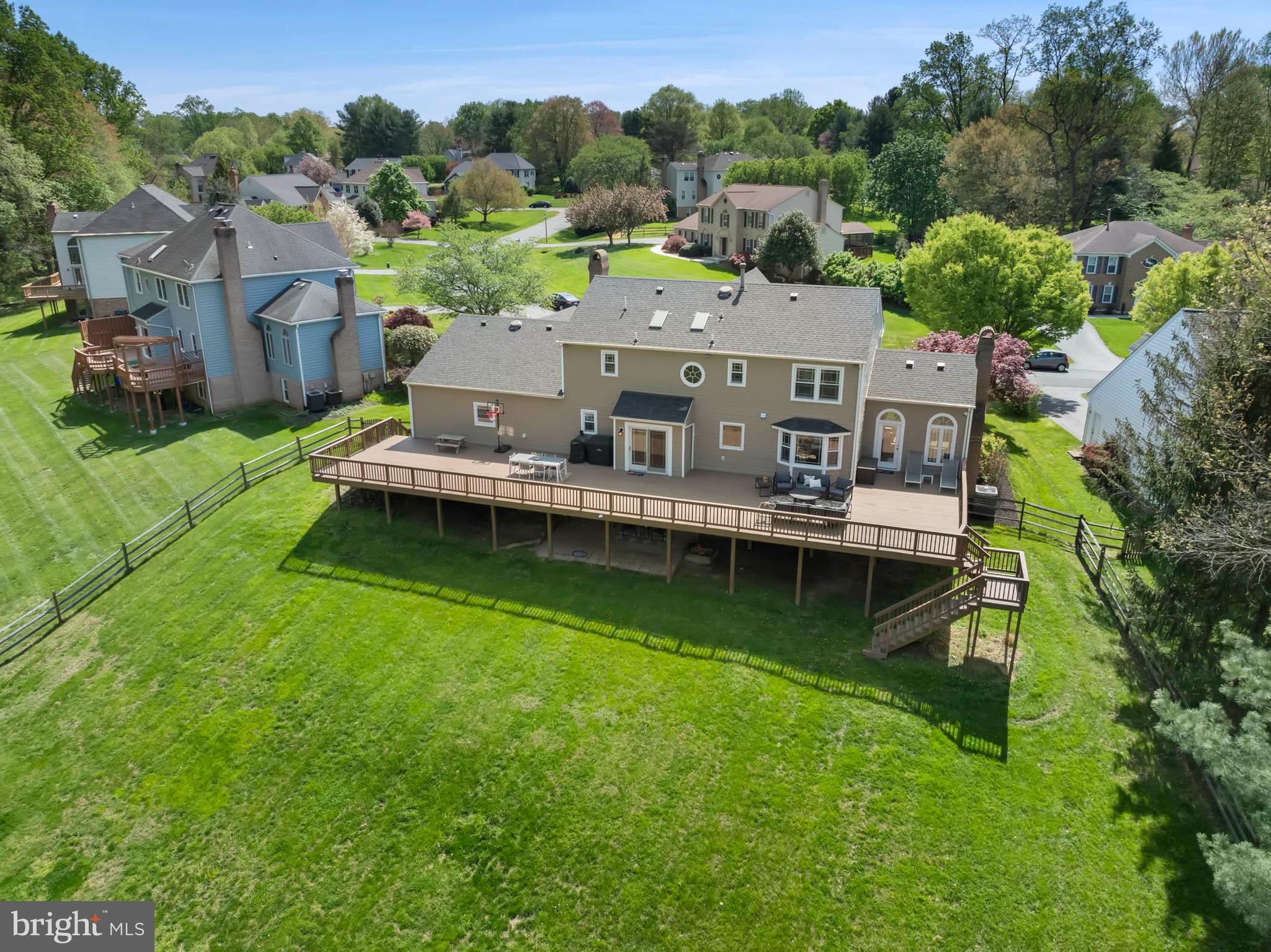 NAPLES MANOR - Residential