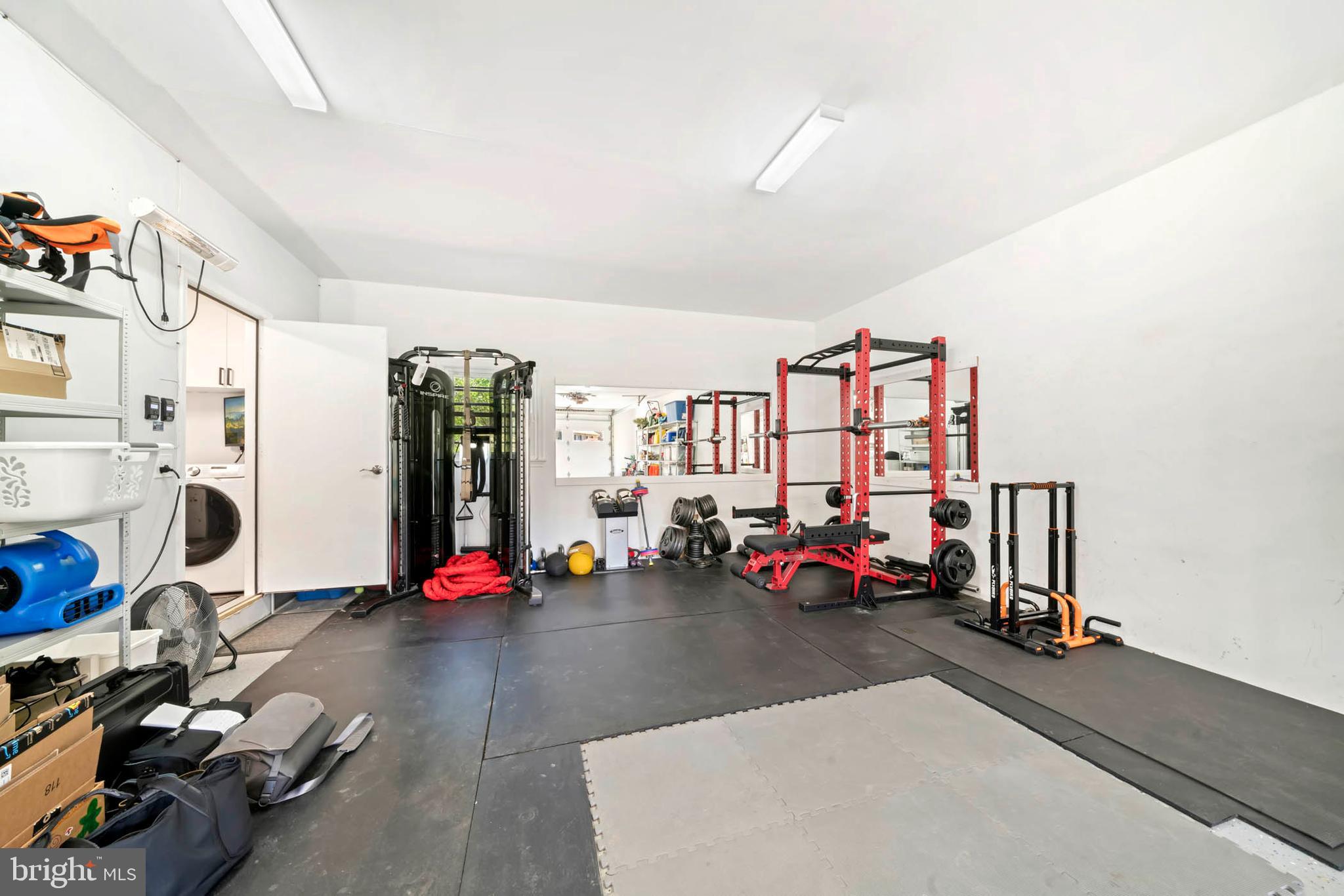 NAPLES MANOR - Residential