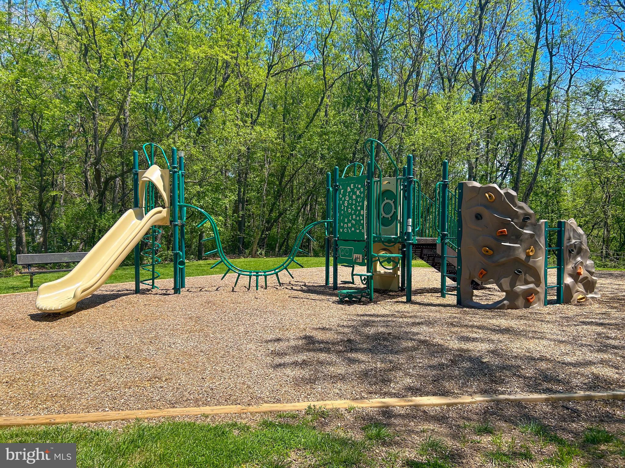 NAPLES MANOR - Residential