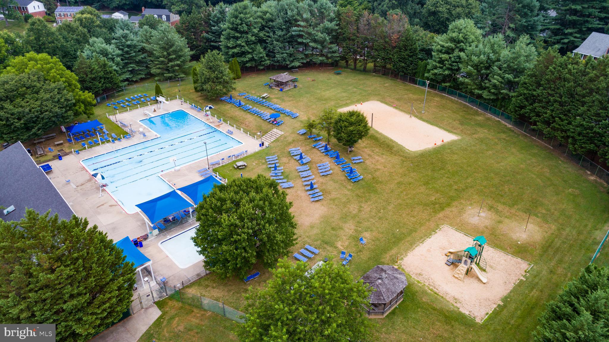 NAPLES MANOR - Residential