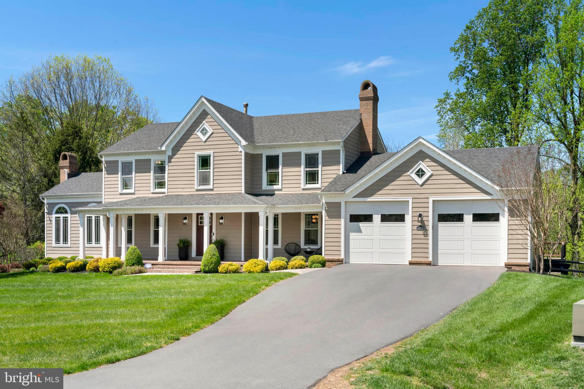 NAPLES MANOR - Residential