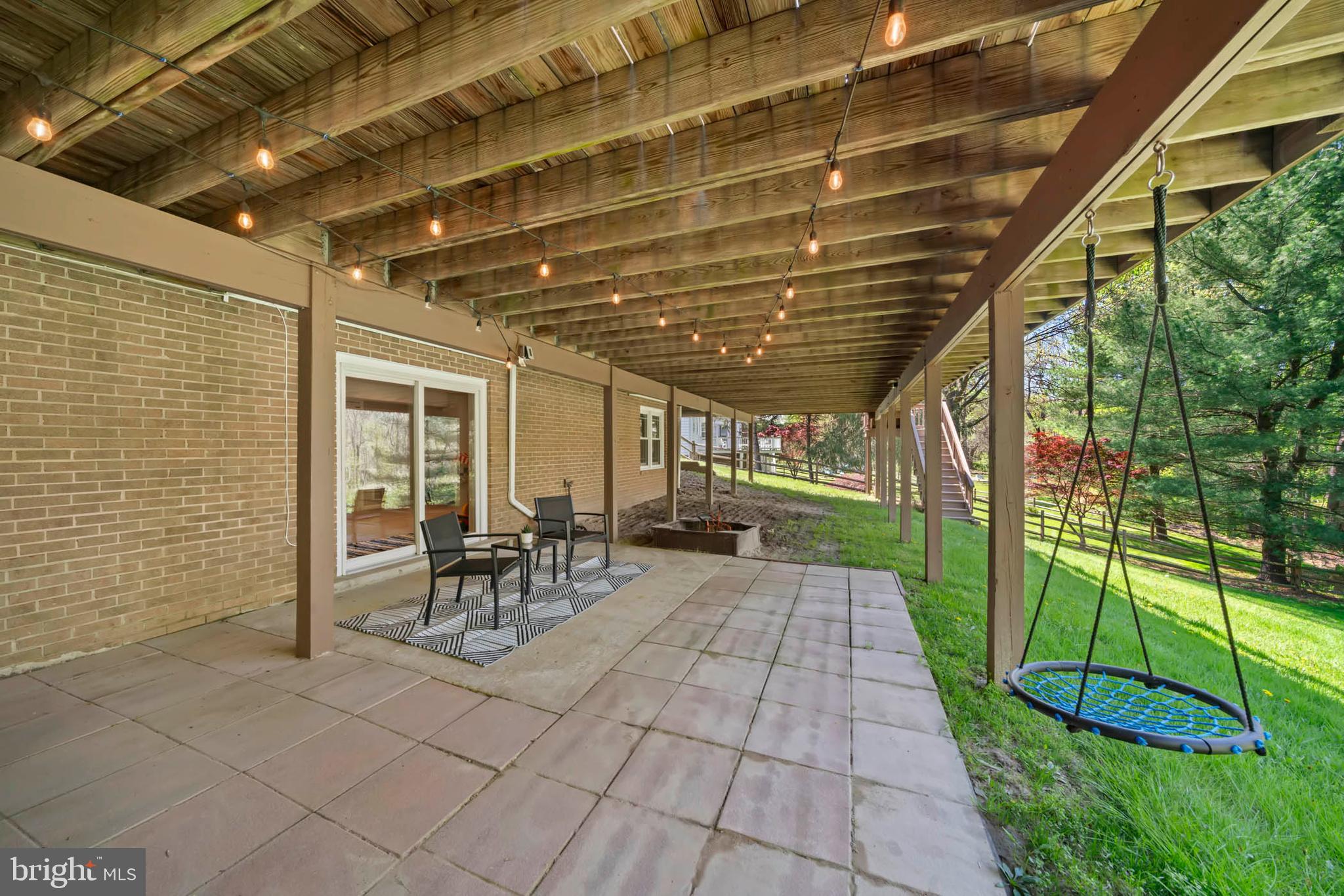 NAPLES MANOR - Residential