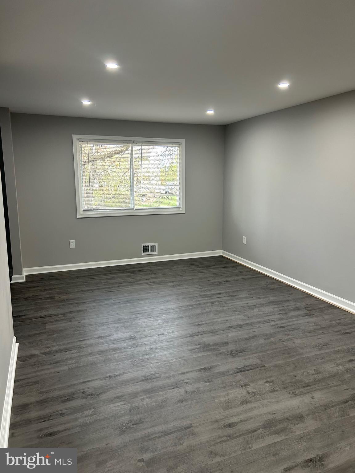 WHITFIELD WOODS - Residential Lease