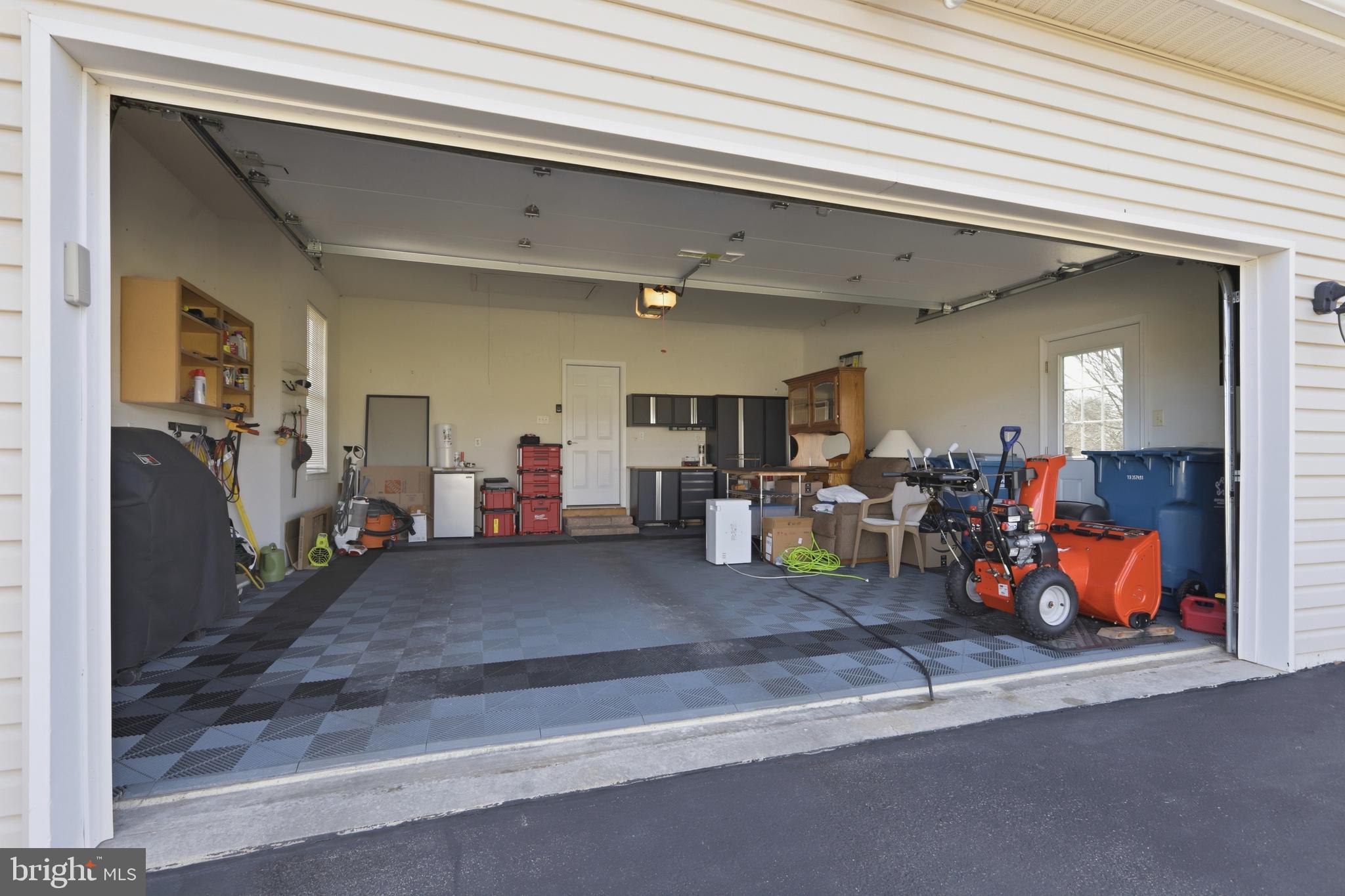 MEADOW RUN - Residential