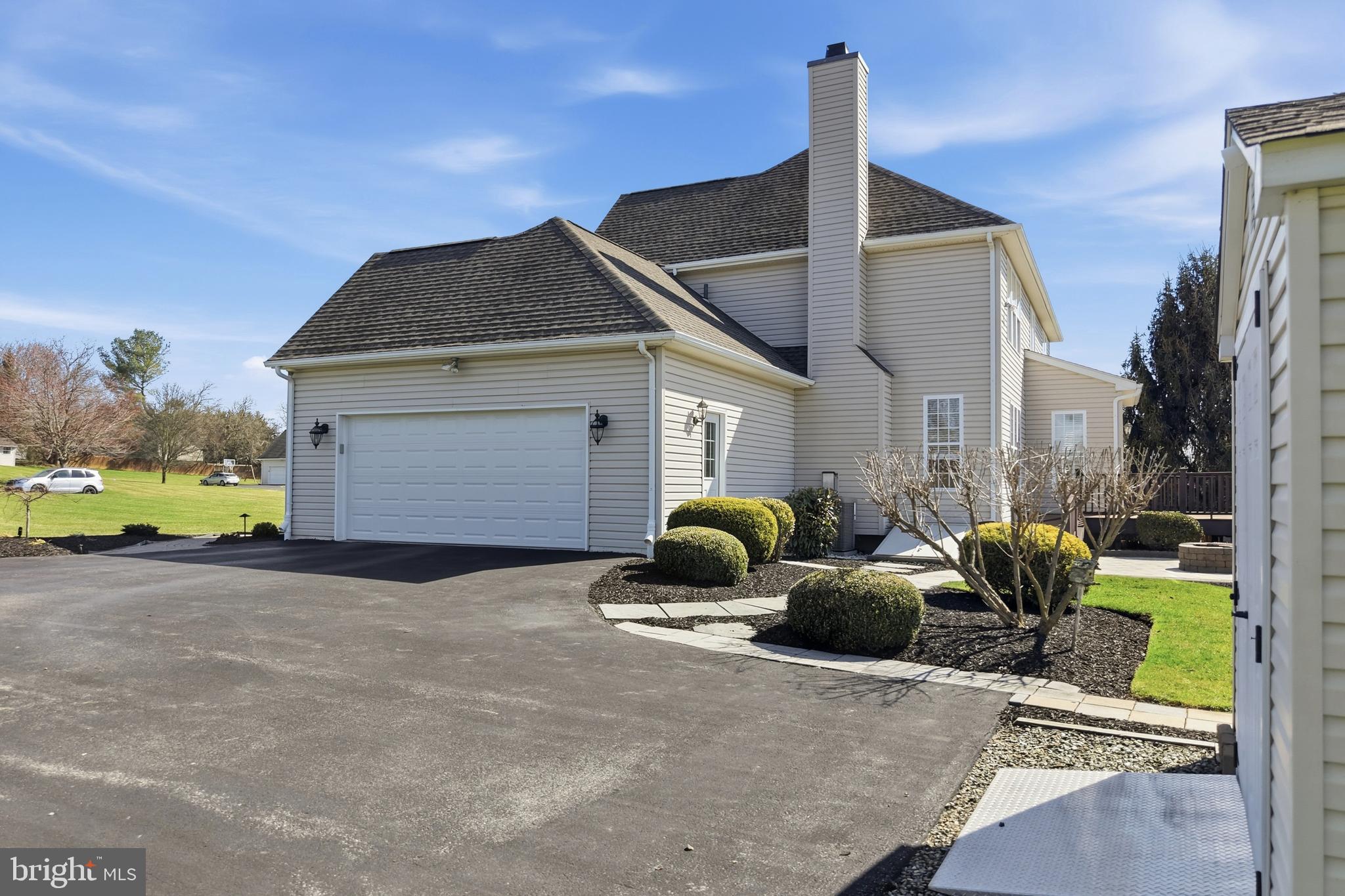 MEADOW RUN - Residential