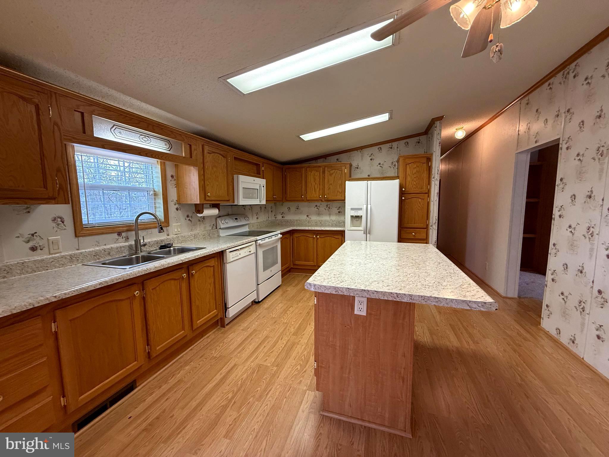 GRAND VIEW ESTATES - Residential