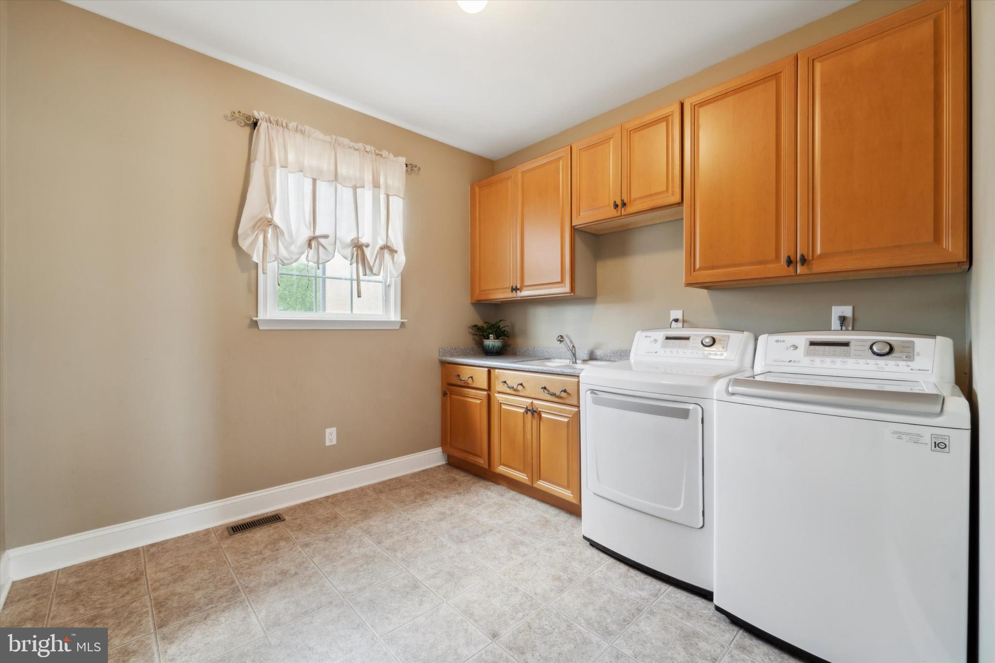 VALLEY GREEN - Residential