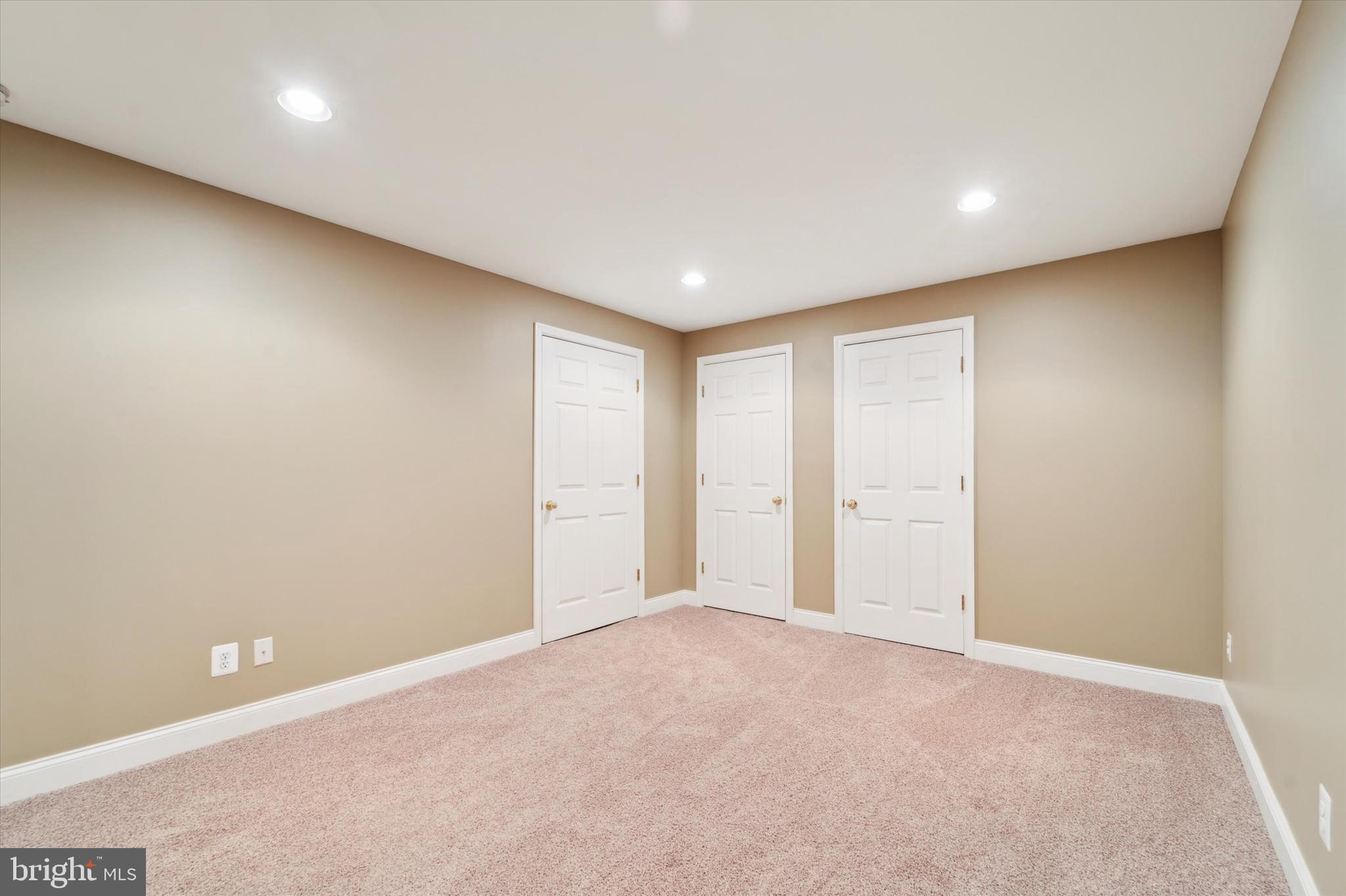 VALLEY GREEN - Residential