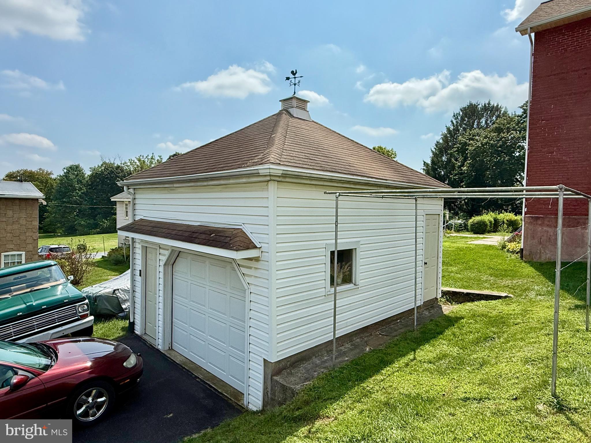 35 WOODROW AVENUE
