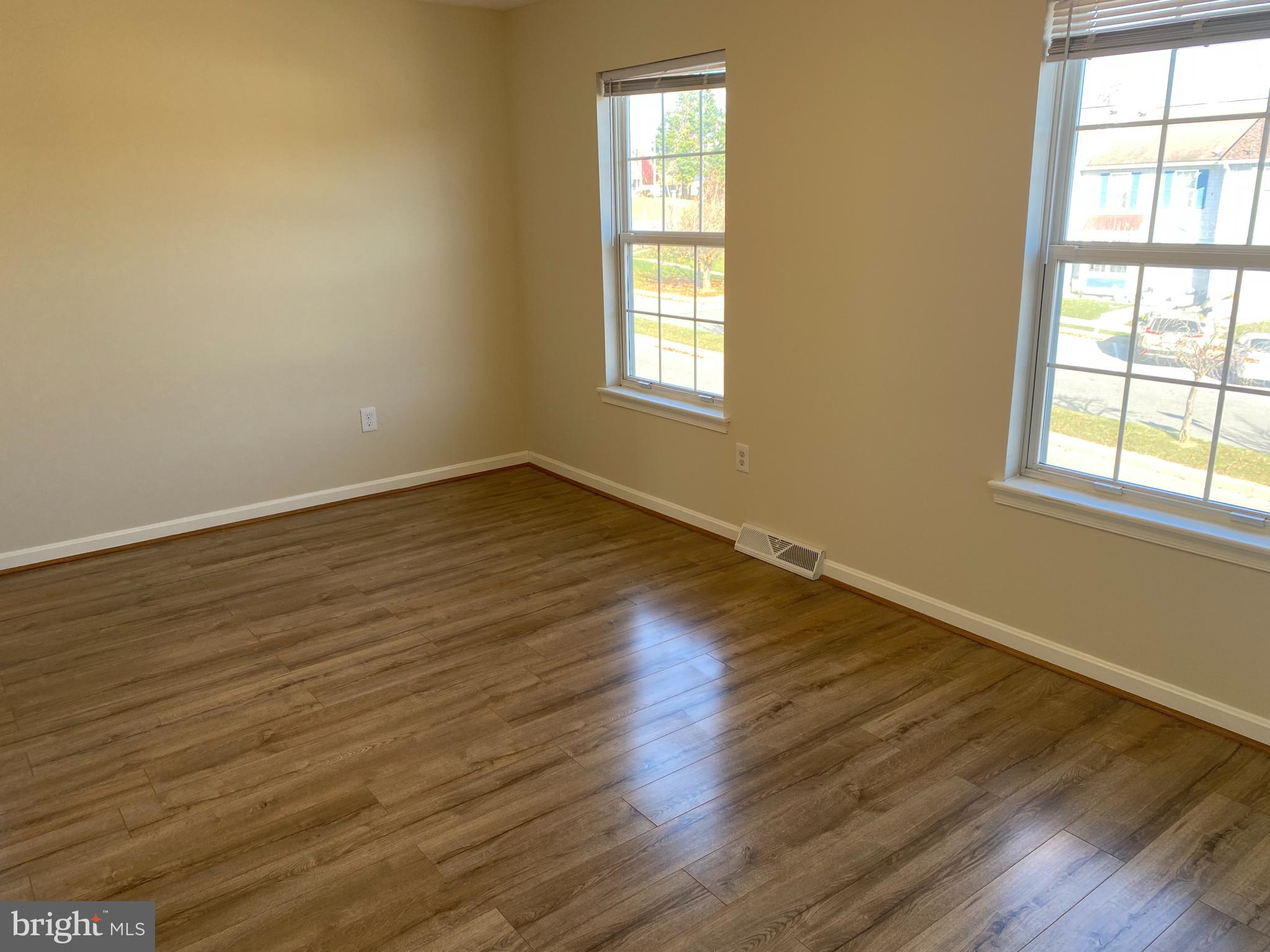 SMALL CROSSINGS - Residential Lease