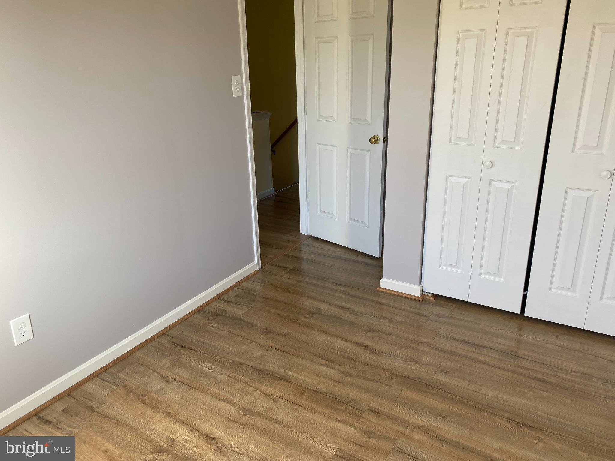 SMALL CROSSINGS - Residential Lease