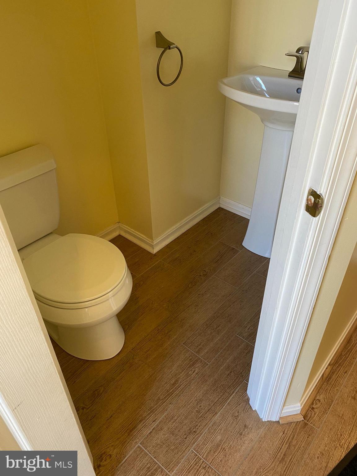 SMALL CROSSINGS - Residential Lease