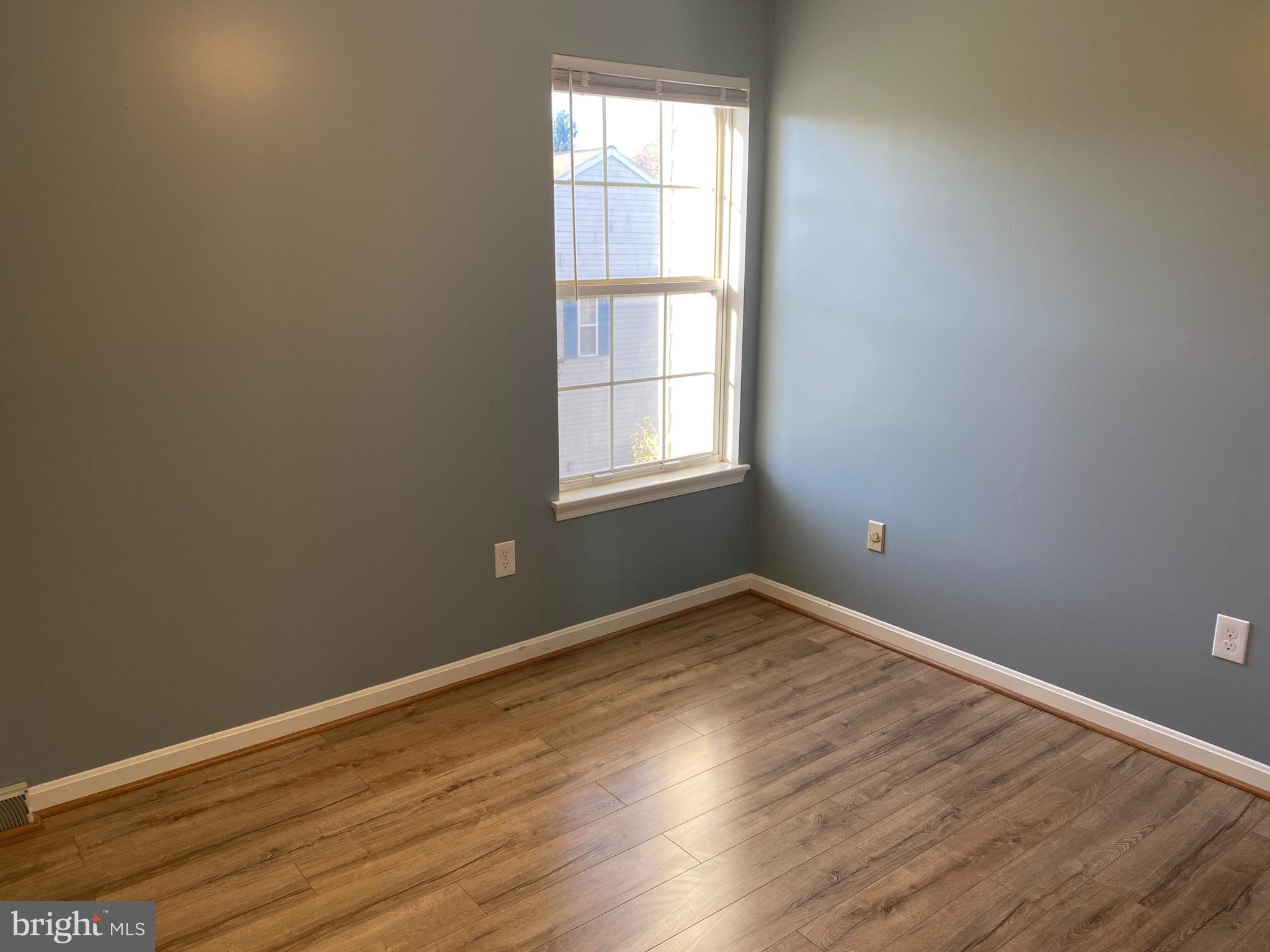 SMALL CROSSINGS - Residential Lease