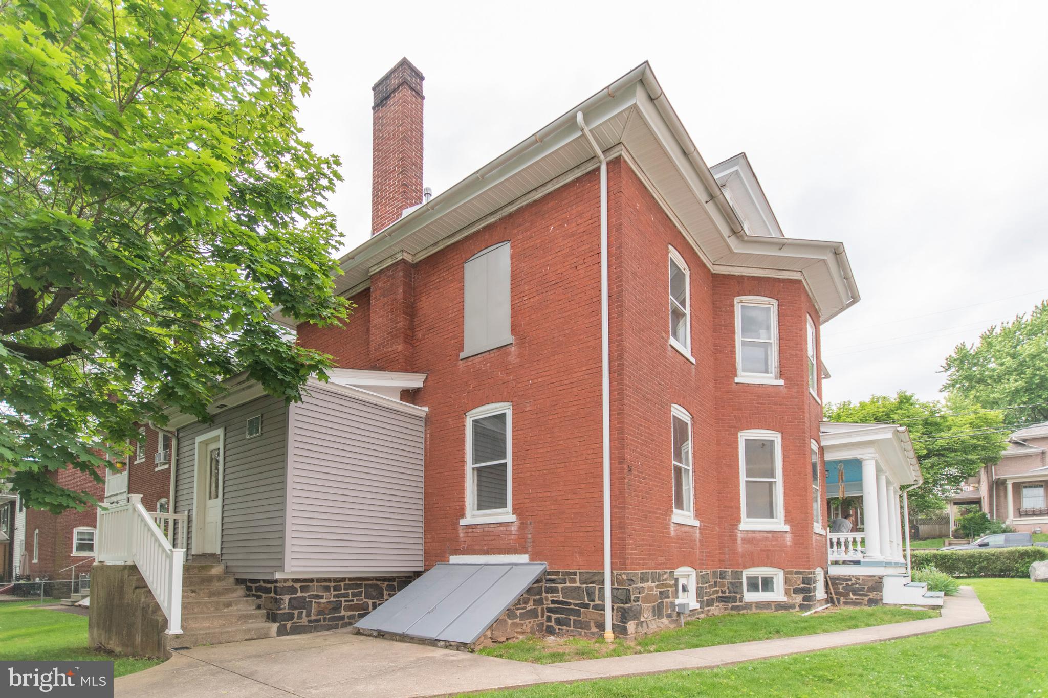 PARK PLACE - Residential Lease