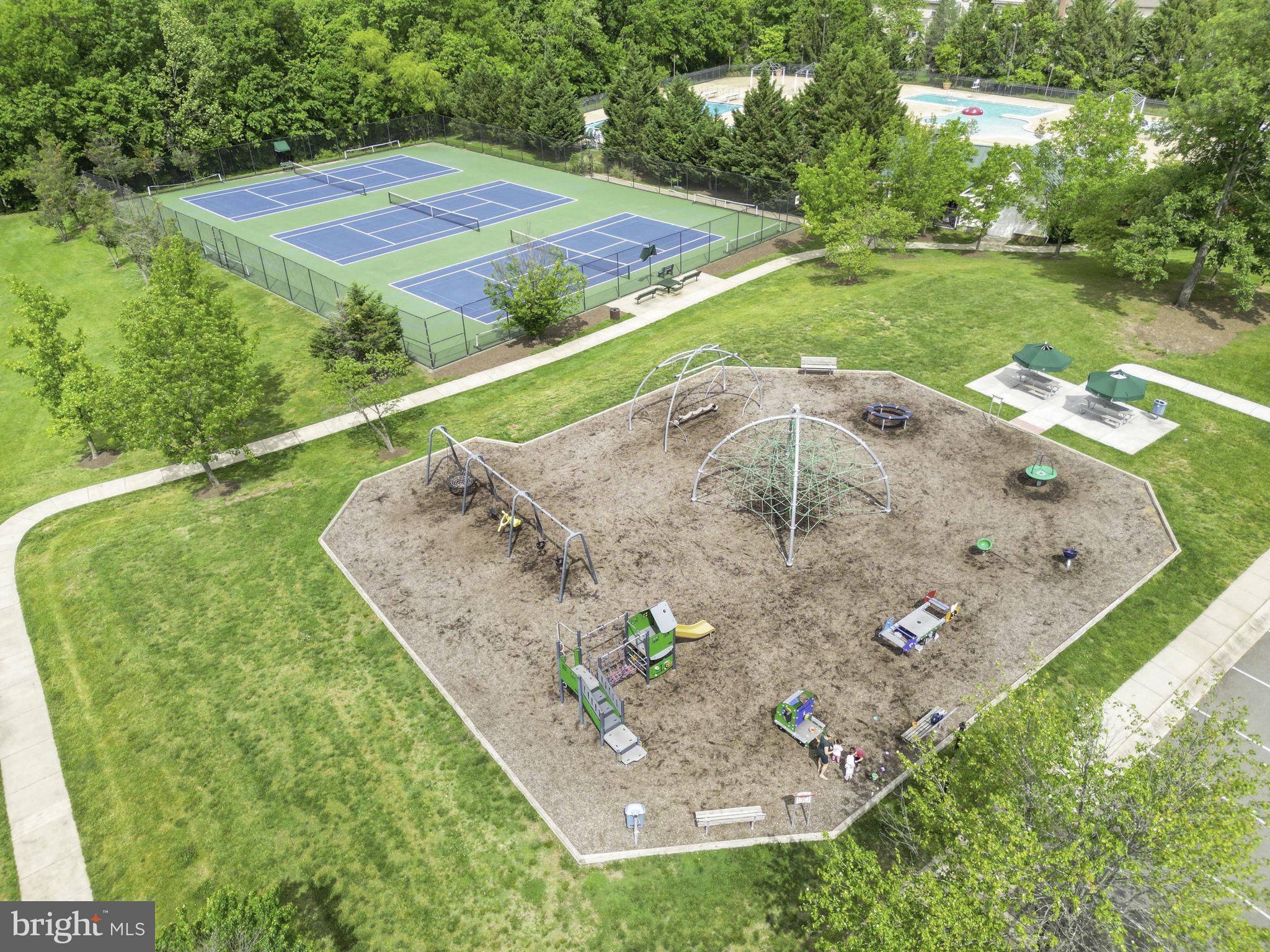 BELMONT COUNTRY CLUB - Residential