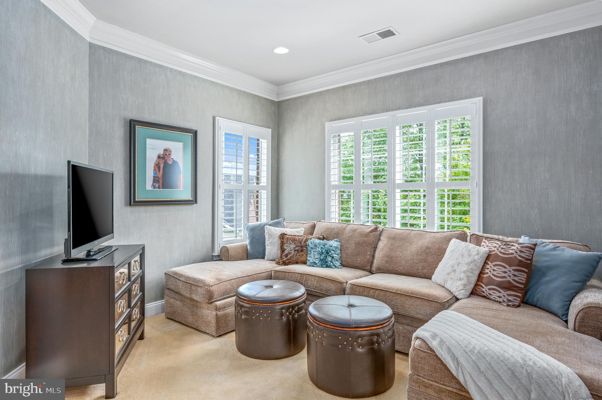 BELMONT COUNTRY CLUB - Residential