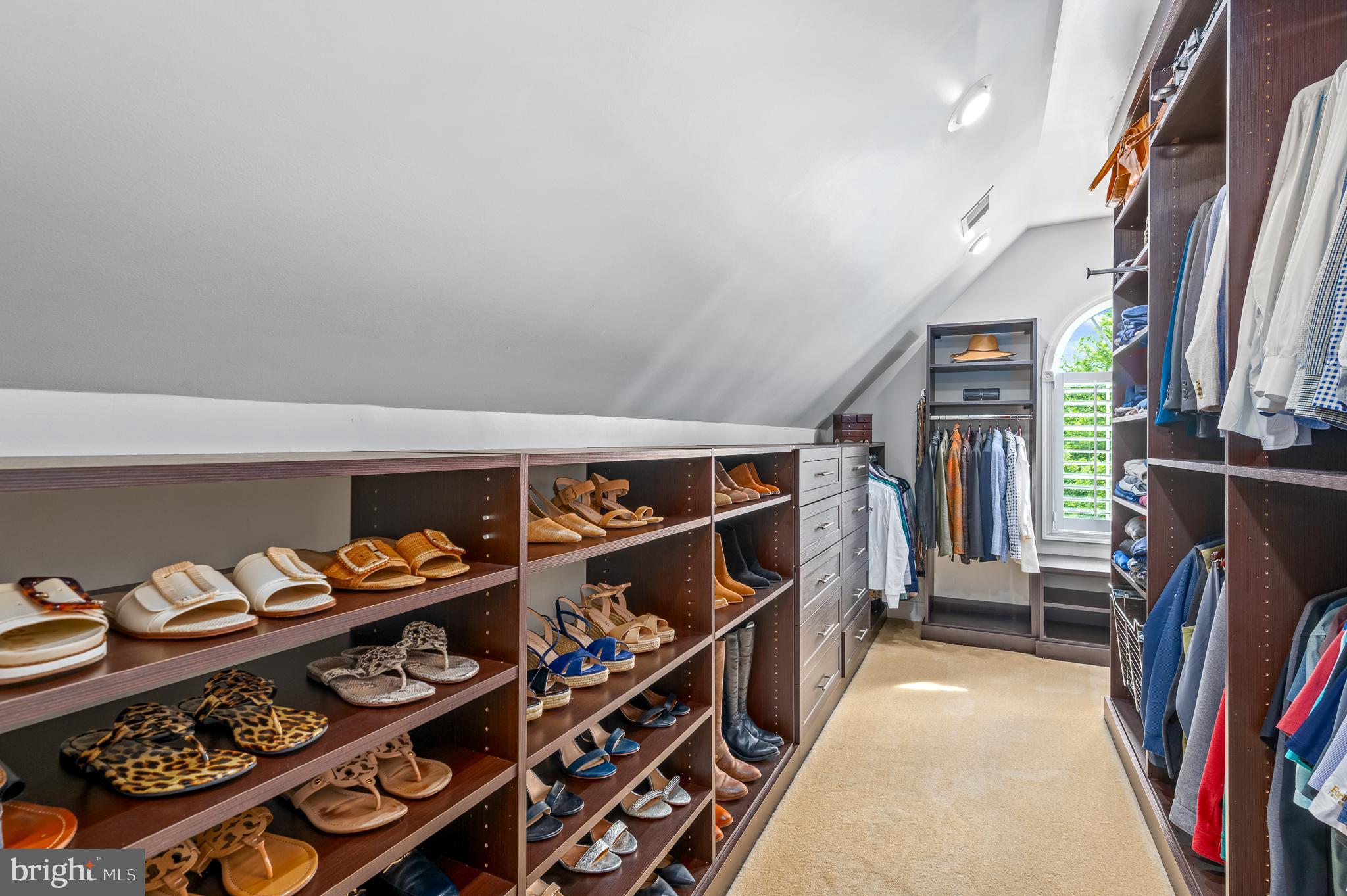 BELMONT COUNTRY CLUB - Residential