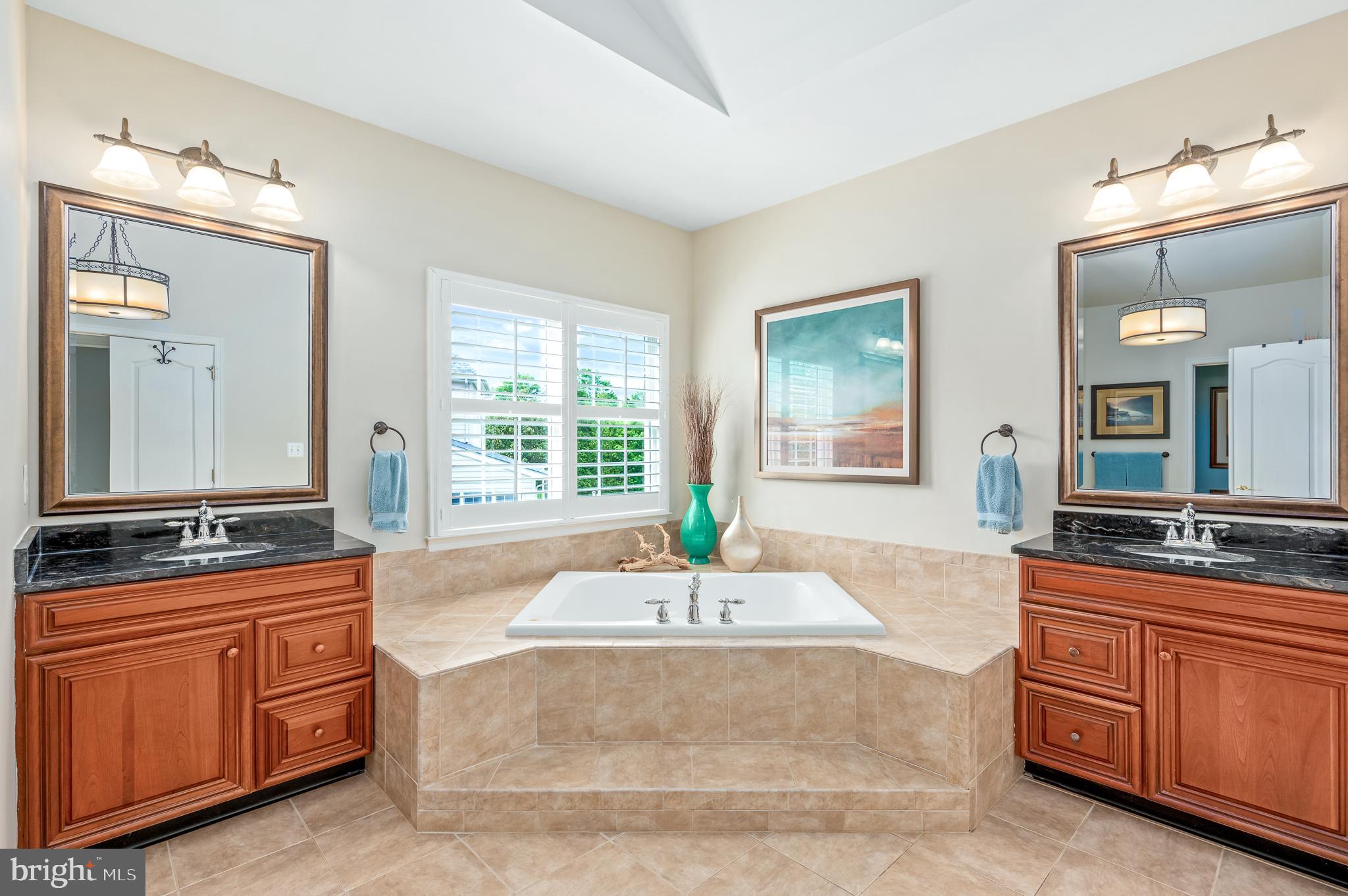 BELMONT COUNTRY CLUB - Residential