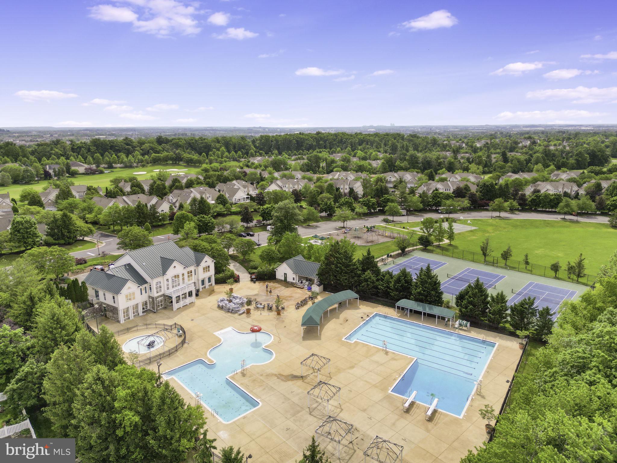 BELMONT COUNTRY CLUB - Residential