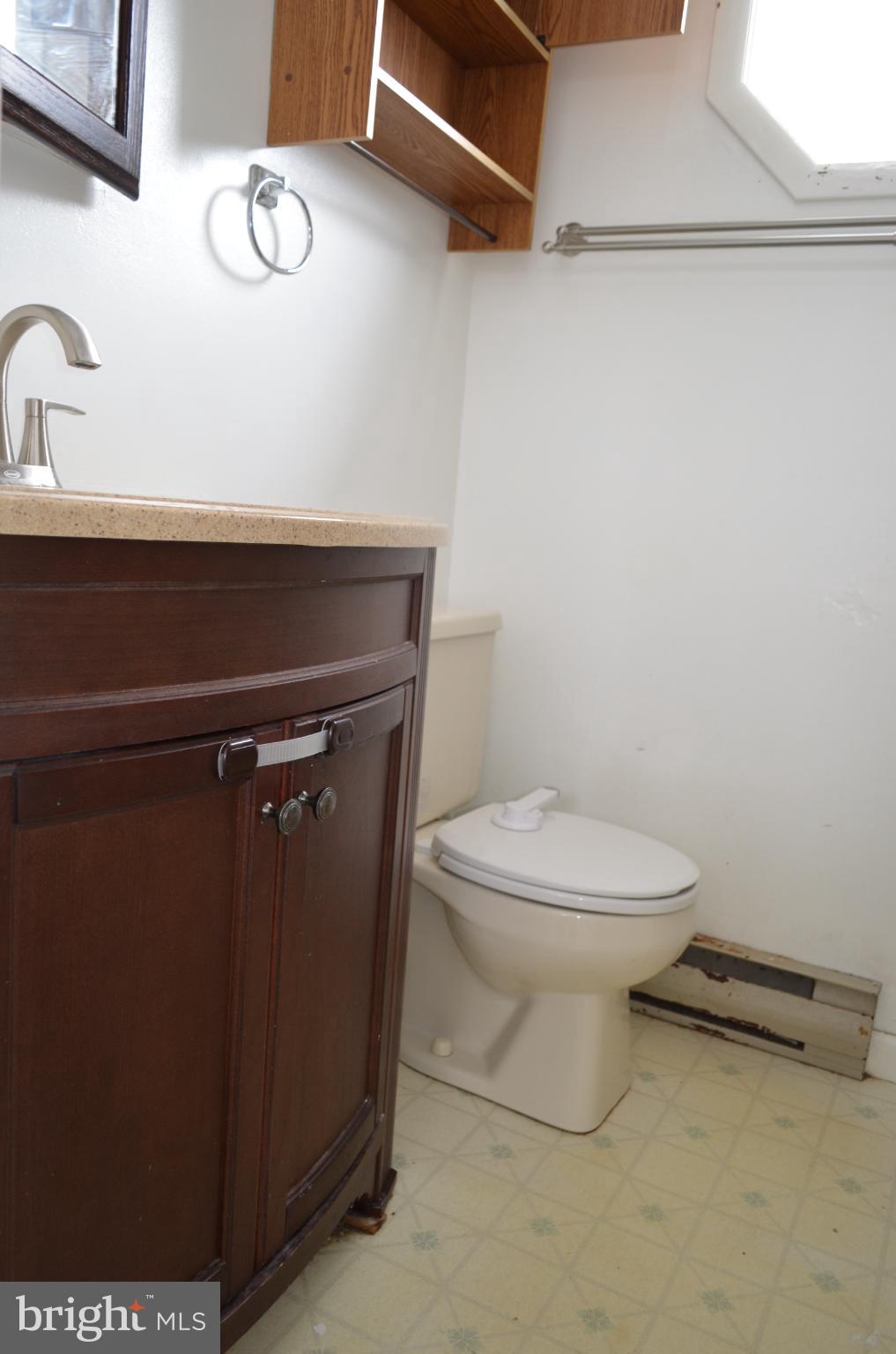 LINCOLN DRIVE - Residential