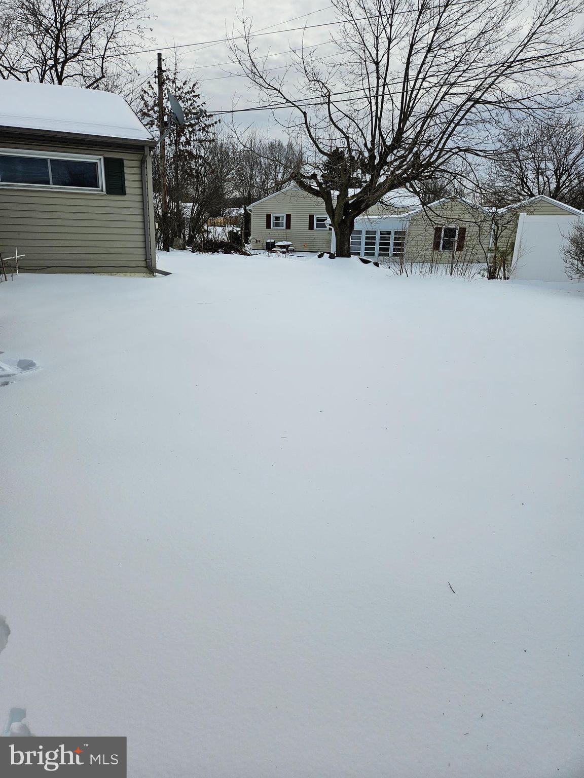 LINCOLN DRIVE - Residential