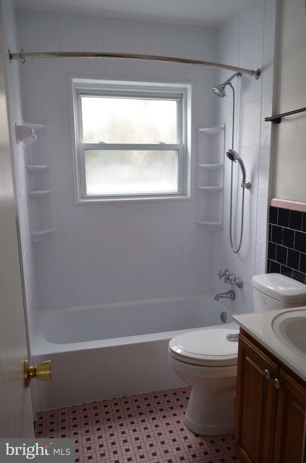 LINCOLN DRIVE - Residential