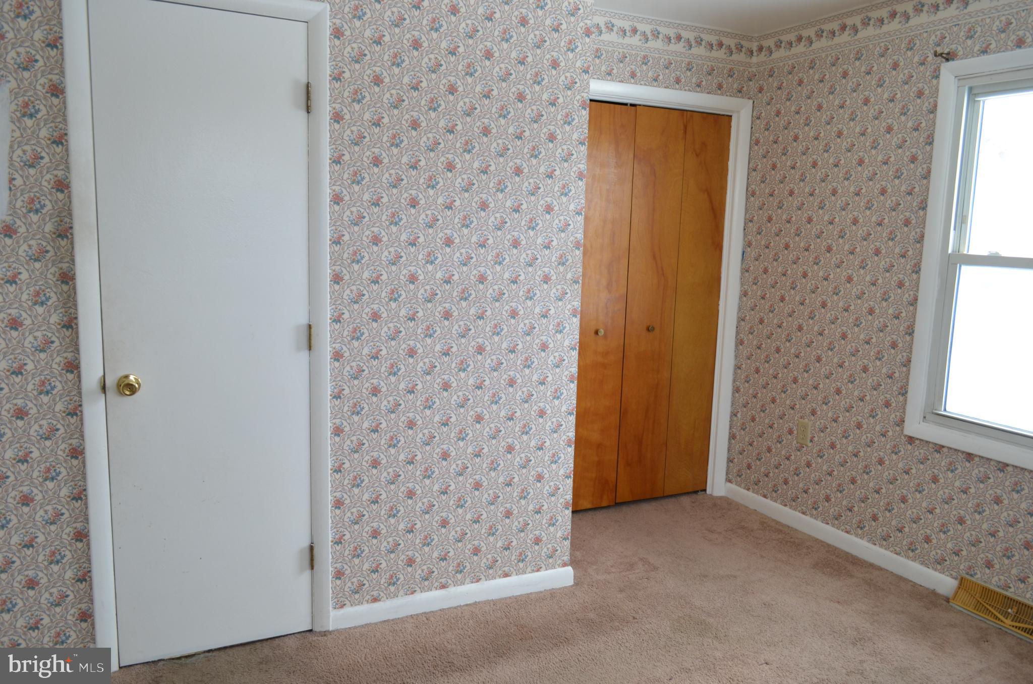 LINCOLN DRIVE - Residential