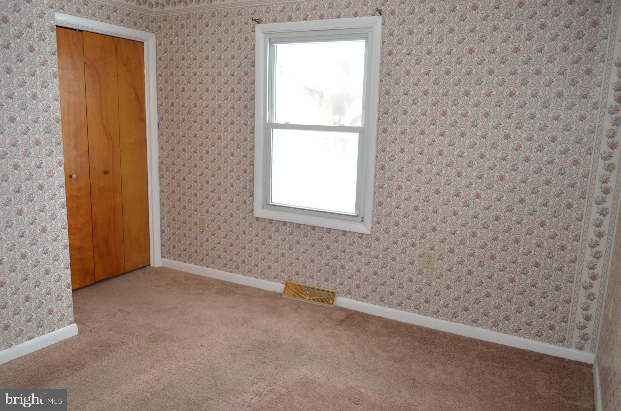 LINCOLN DRIVE - Residential