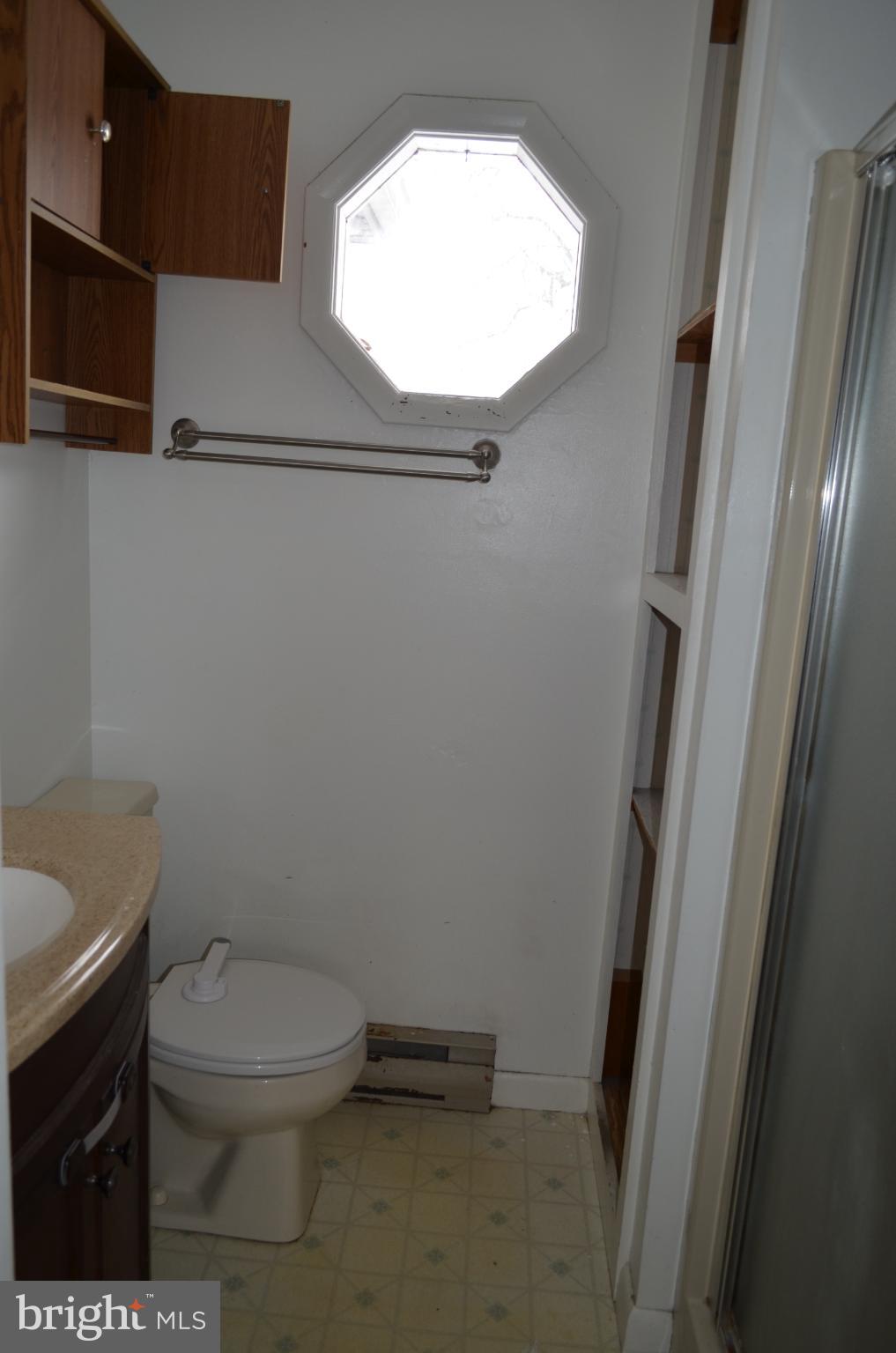 LINCOLN DRIVE - Residential