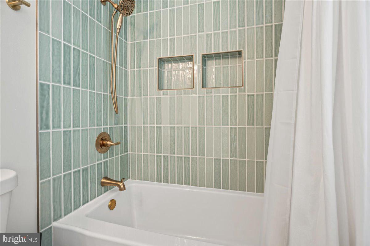 SCARBOROUGH FAIRE - Residential