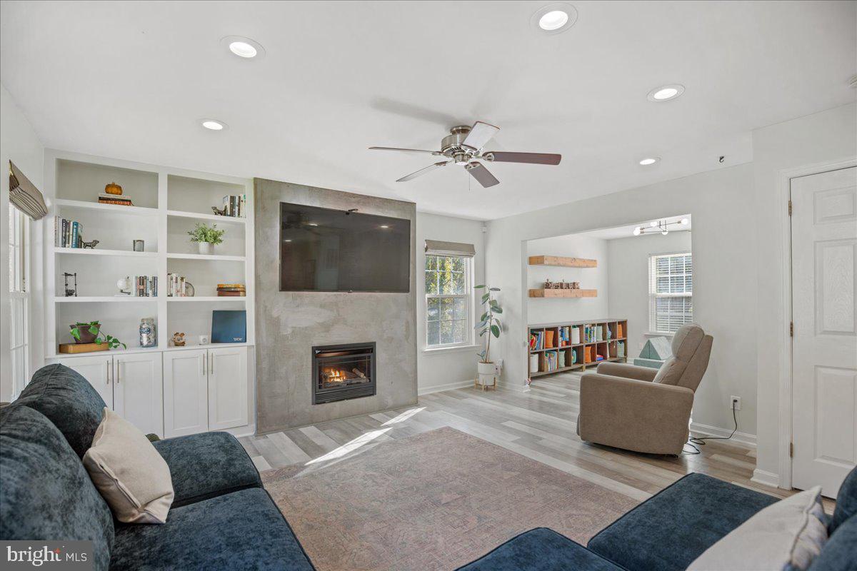 SCARBOROUGH FAIRE - Residential