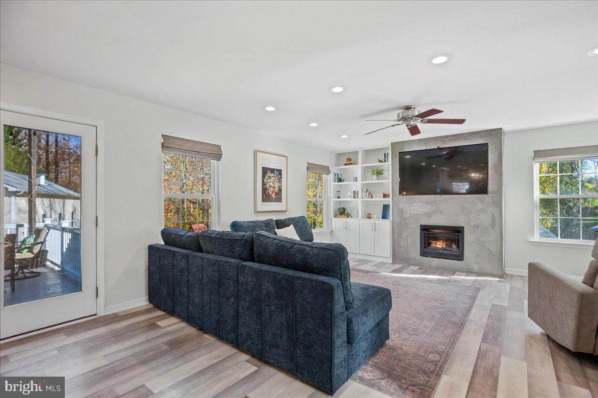 SCARBOROUGH FAIRE - Residential