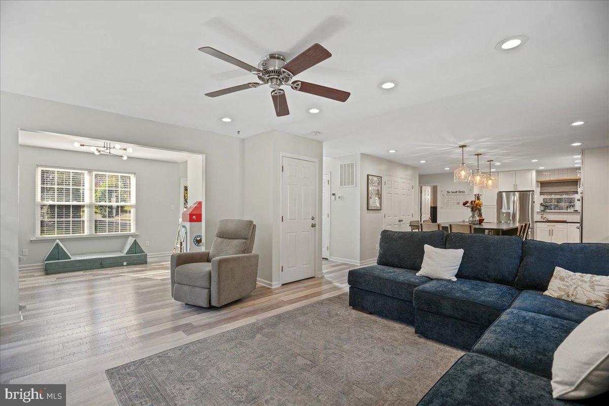 SCARBOROUGH FAIRE - Residential