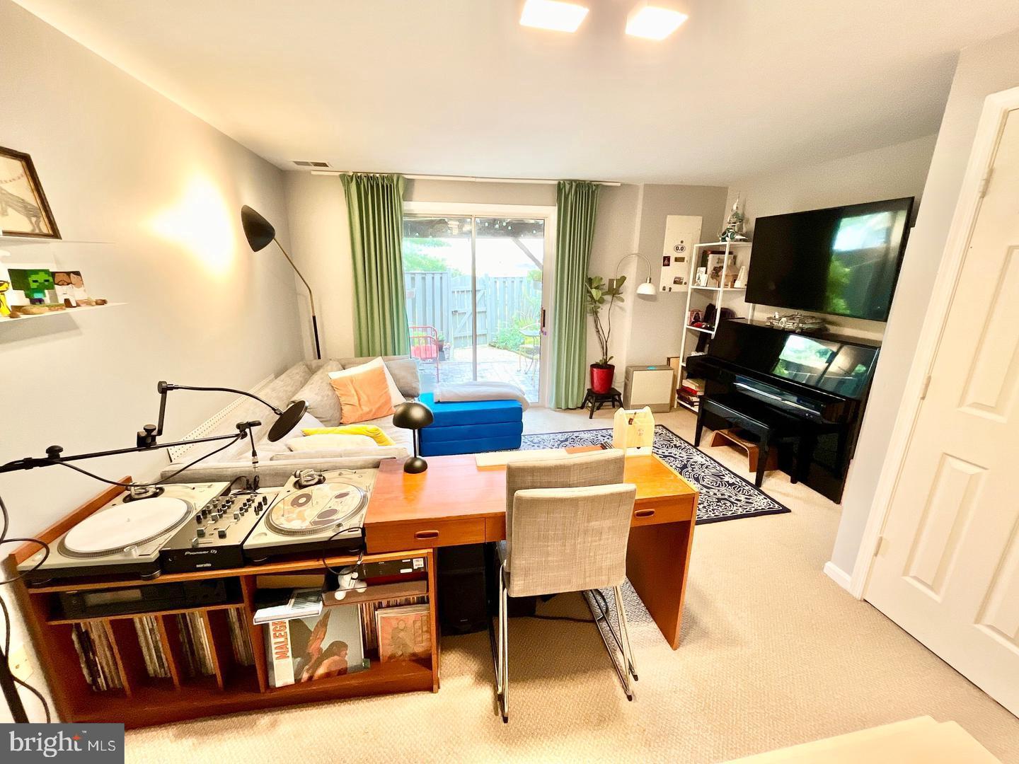 KINGSTOWNE - Residential