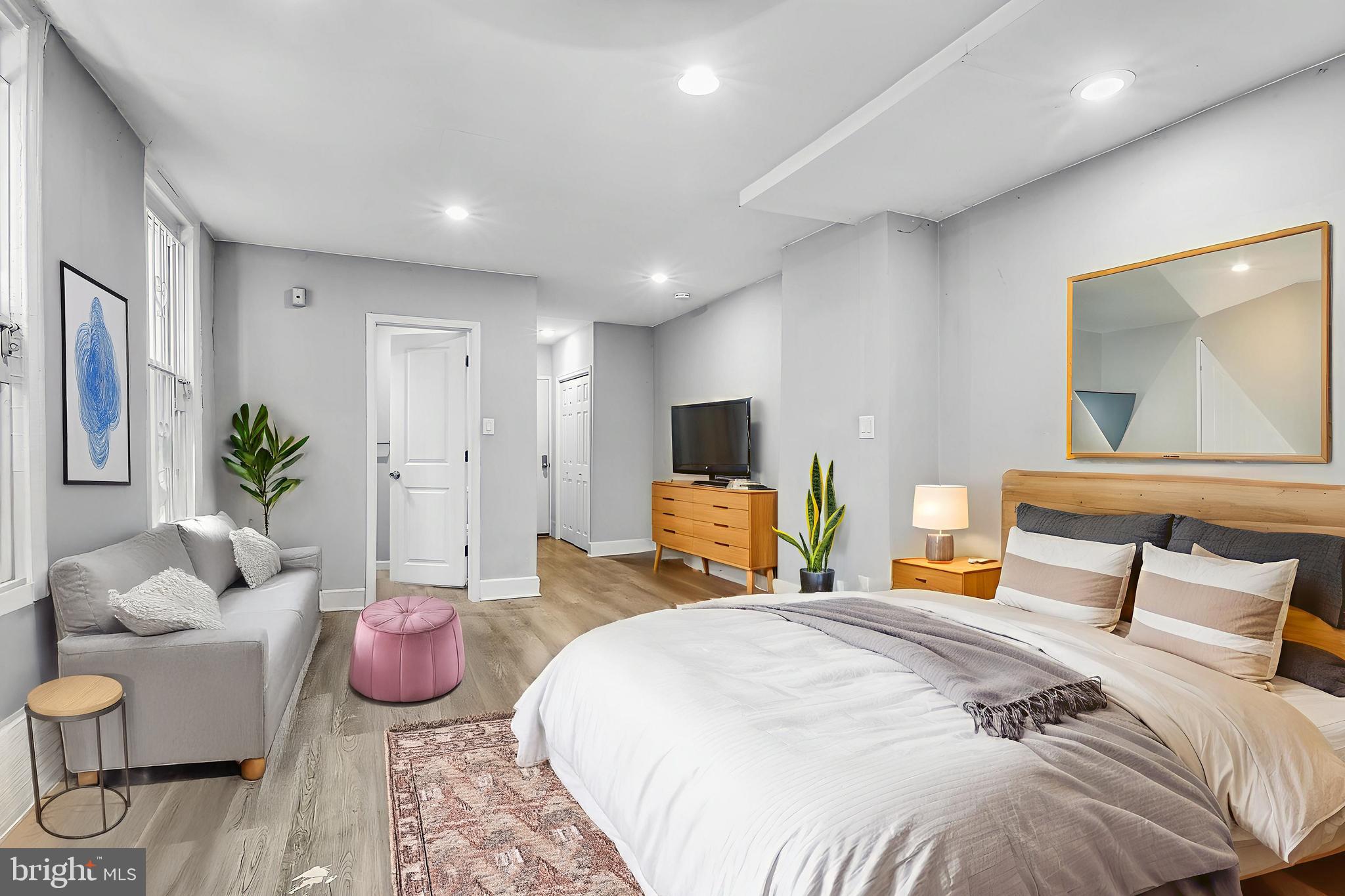 Available NOW:
Make yourself at home in 1202 N 7th St #1R, a pet-friendly studio apartment with an outdoor space, wood floors, recessed lighting, and an eat-in kitchen. The open-concept living space welcomes you with abundant sunlight and a ceiling fan for added comfort. The eat-in kitchen is ready for all your seasonal recipes, featuring tile flooring, rich dark cabinetry, granite countertops, white subway tile backsplash, and a full suite of stainless steel appliances. Tucked just behind the kitchen is a small bonus room. The full bathroom includes a sleek shower and a small vanity to keep things simple and stylish. The building offers keyless entry to both the main entrance and units, plus coin-operated laundry in the basement for tenant convenience. Come make this sun-soaked studio your summer sanctuary!
Lease Terms:
Generally, 1st month, 12th month, and 1 month security deposit due at, or prior to, lease signing. Other terms may be required by Landlord. $55 application fee per applicant. Pets are conditional on owner's approval and may require an additional fee and/or monthly pet rent, if accepted. (Generally, $500/dog and $250/cat). Tenants responsible for: electricity, cable/internet, and a $35/month flat water fee. Landlord Requirements: Applicants to make 3x the monthly rent in verifiable net income, credit history to be considered (i.e. no active collections), no evictions within the past 4 years, and must have a verifiable rental history with on-time rental payments. Exceptions to this criteria may exist under the law and will be considered. Cosigners accepted.