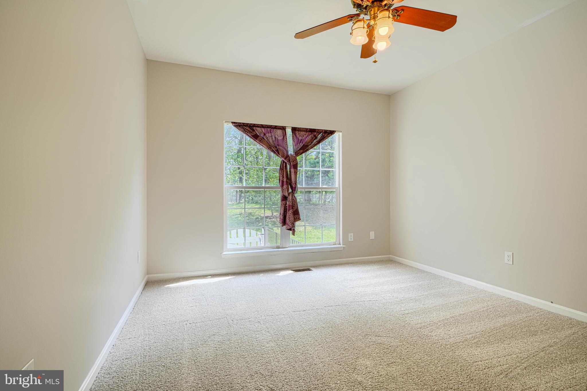 KINGS CROSSING - Residential