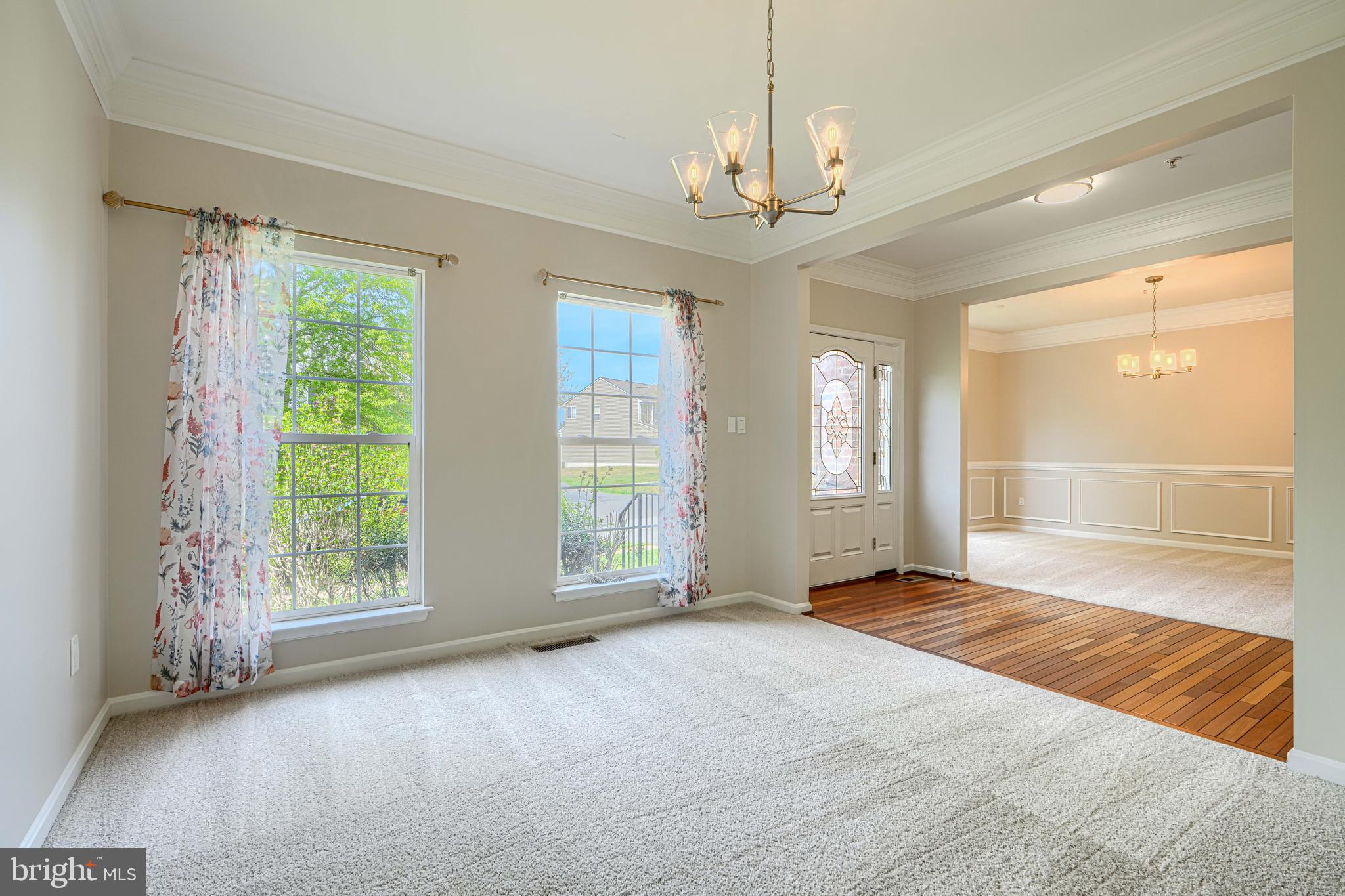 KINGS CROSSING - Residential