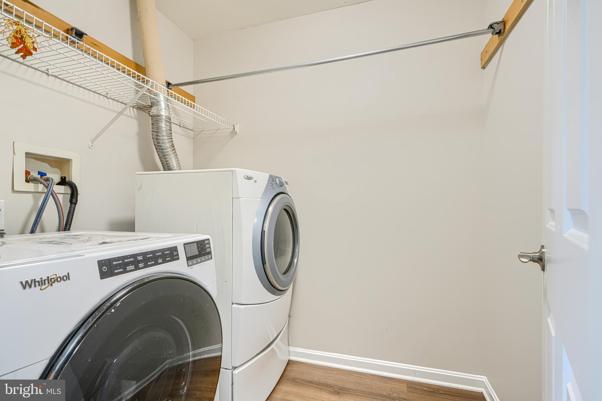 KINGS CROSSING - Residential