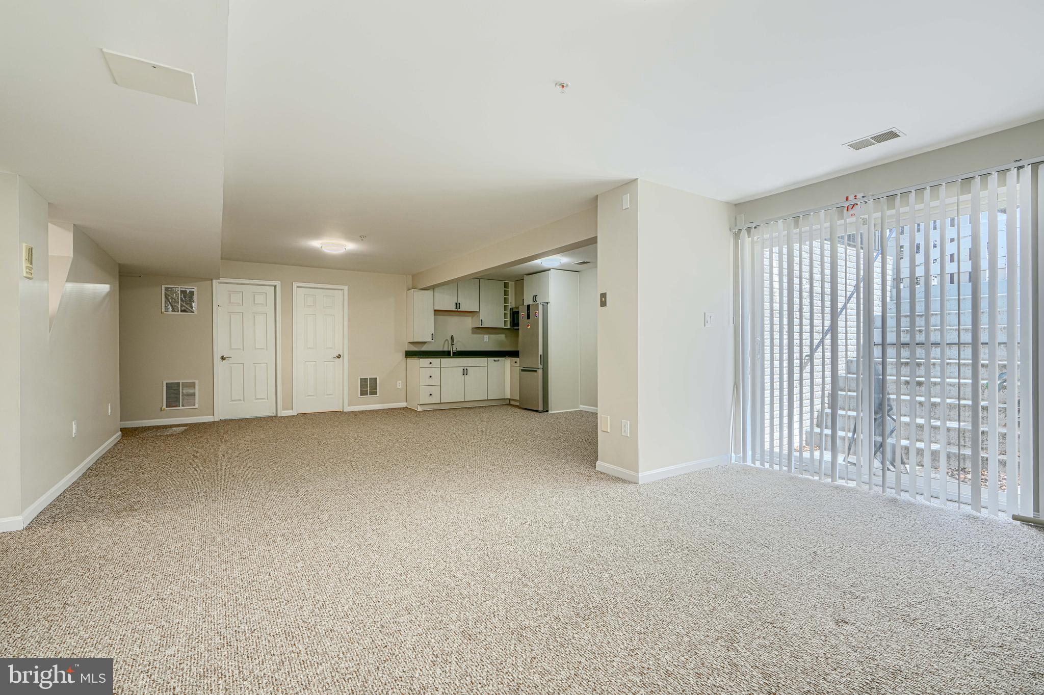 KINGS CROSSING - Residential