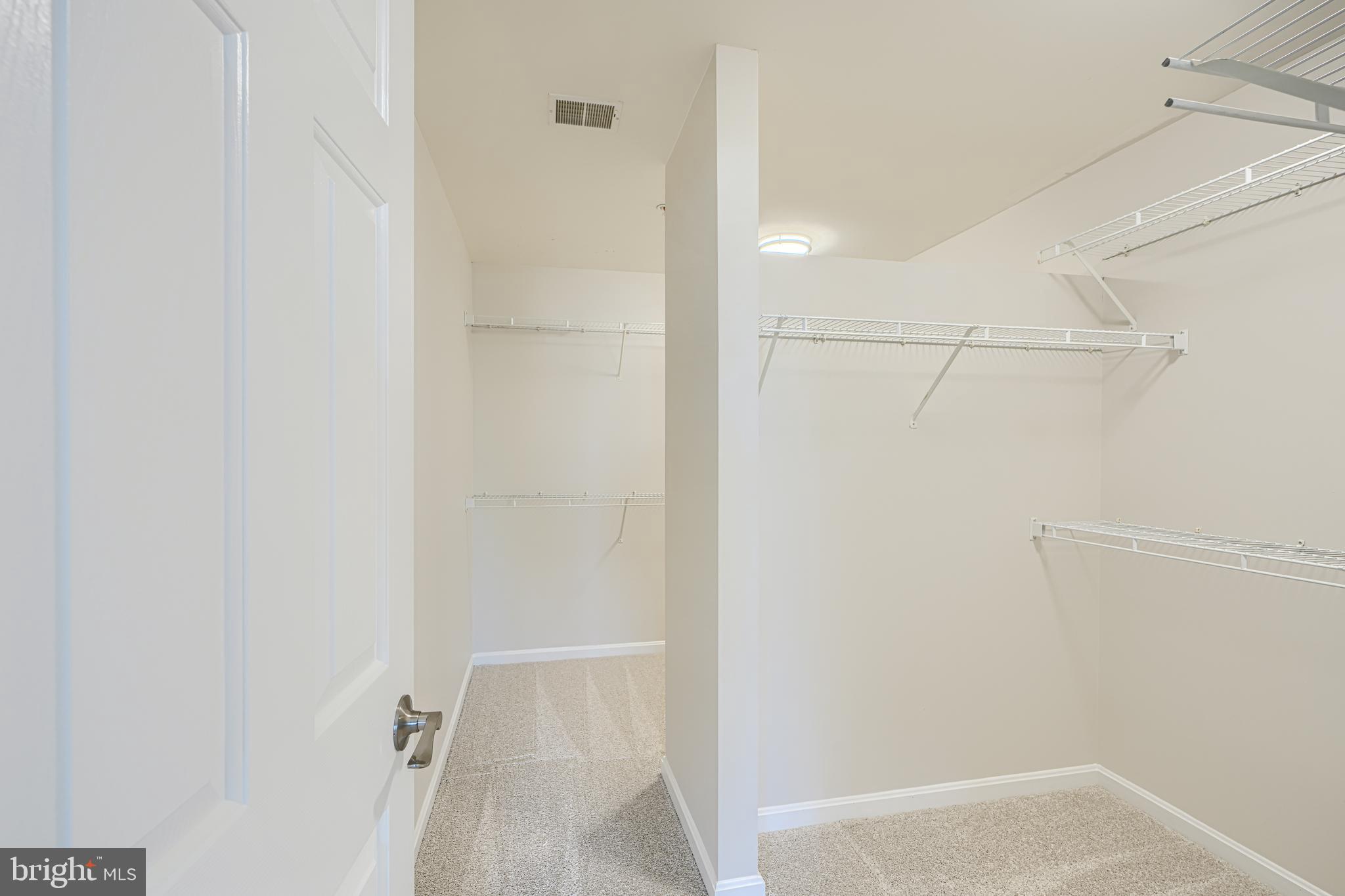 KINGS CROSSING - Residential