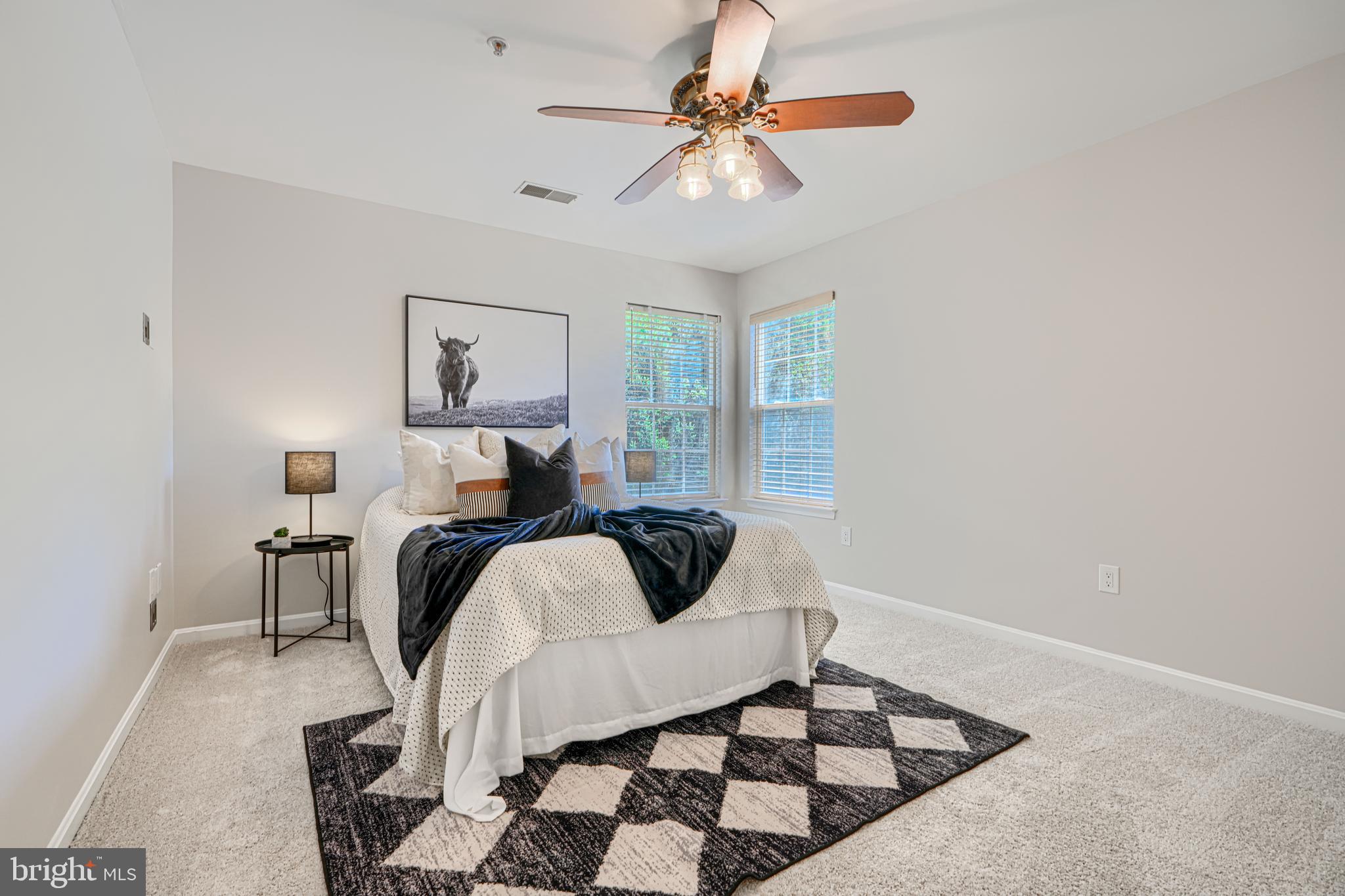 KINGS CROSSING - Residential