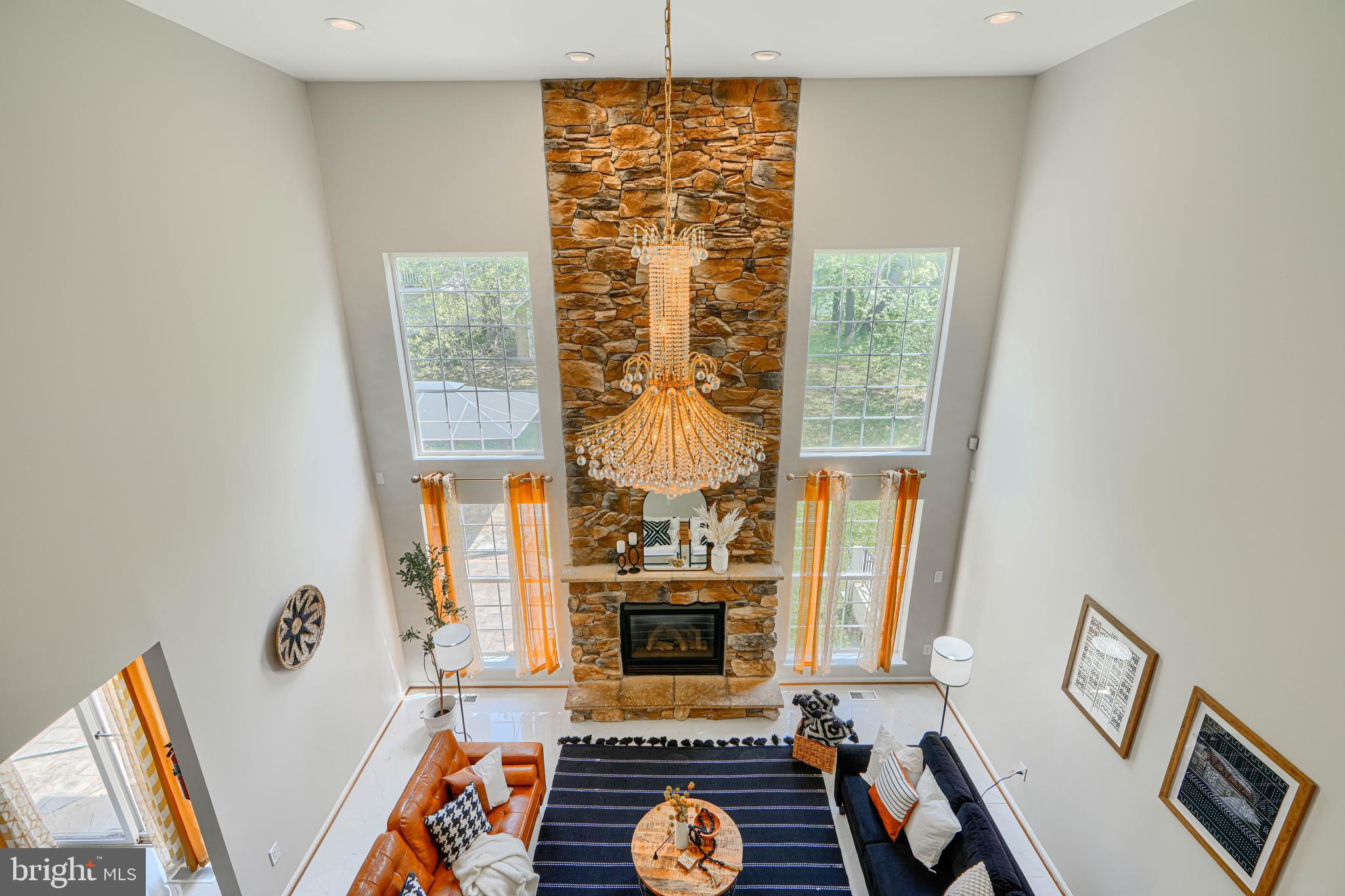 KINGS CROSSING - Residential