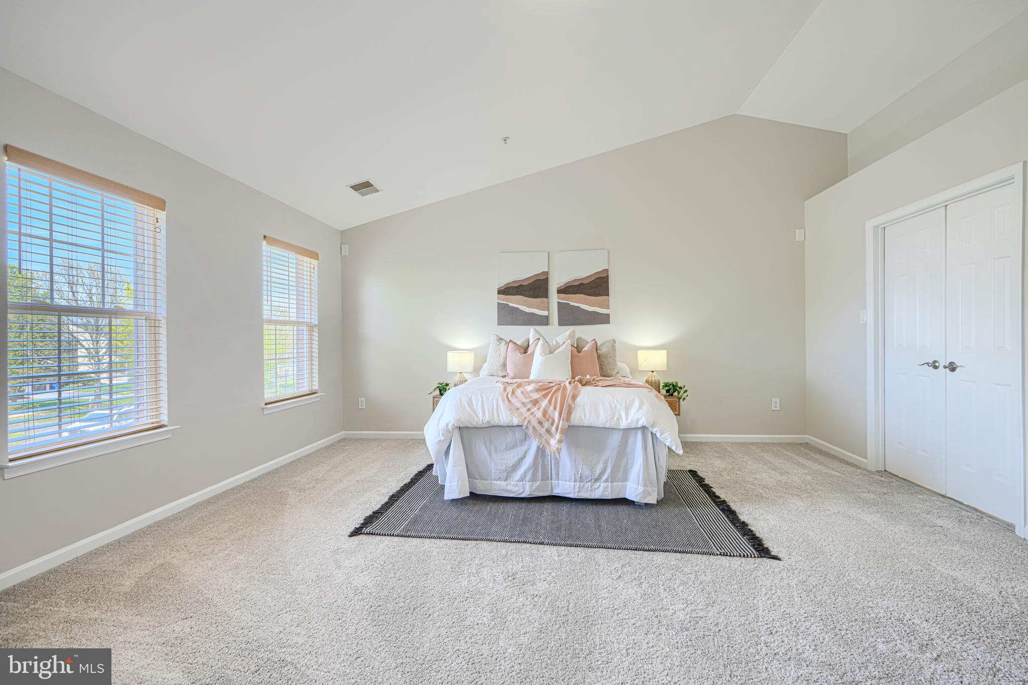 KINGS CROSSING - Residential