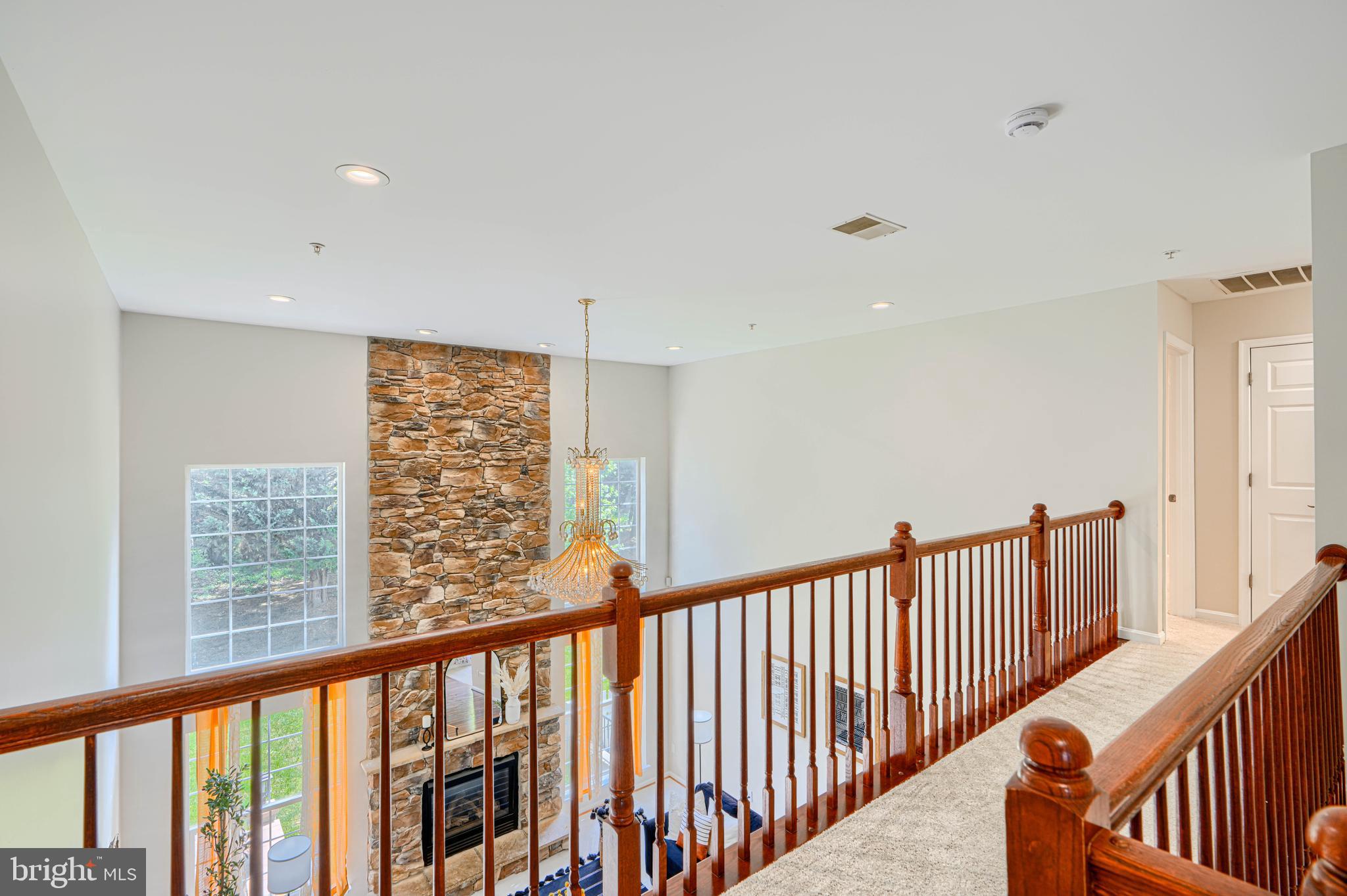 KINGS CROSSING - Residential