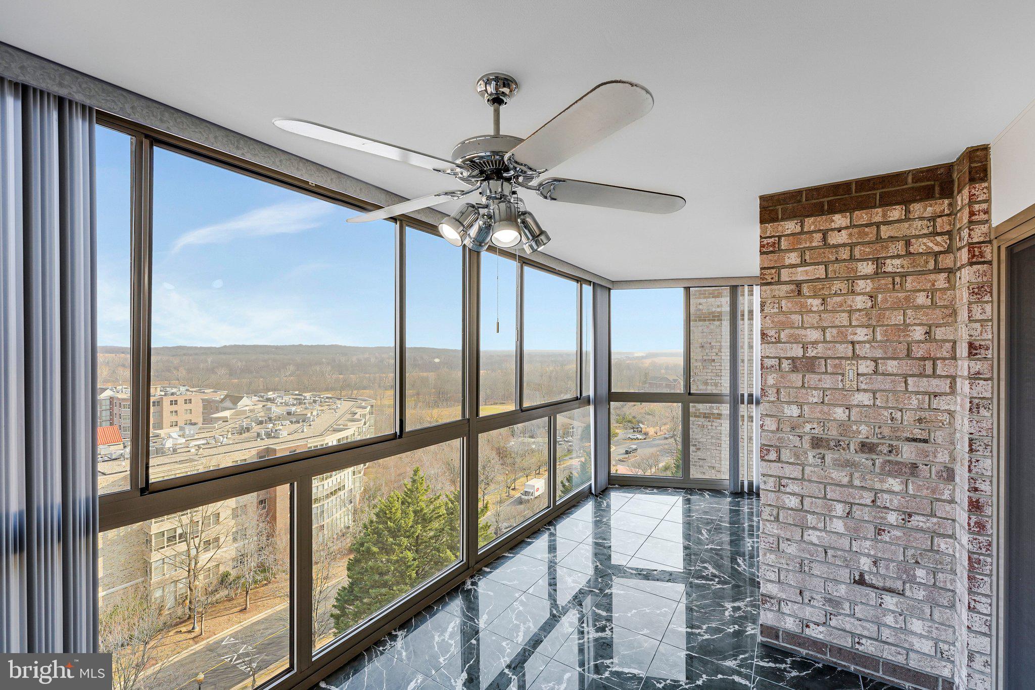 LANSDOWNE WOODS - Residential Lease