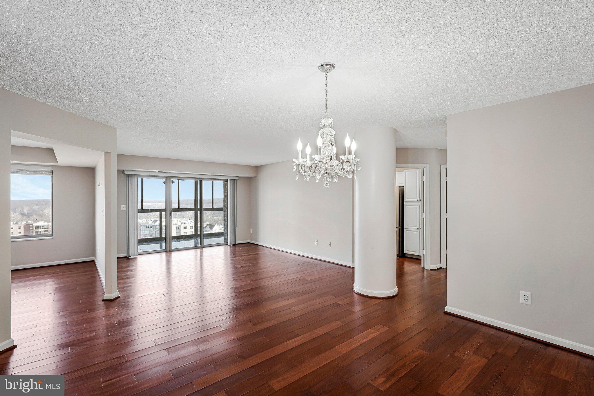 LANSDOWNE WOODS - Residential Lease